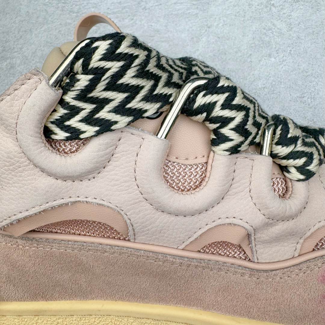 图片[17]-＃GD广顶 Lanvin Leather Curb Sneakers浪凡面包鞋 Leather是一款灵感源自90年代的运动鞋 设计自信 尺寸夸张 这款鞋由纳帕小牛皮、翻毛皮和网眼布制成 圆润的外形、加垫的鞋舌和弯曲的金属孔眼使这款精心打造的鞋格外舒适 尺码：35 36 37 38 39 40 41 42 43 44 45 46-选品中心