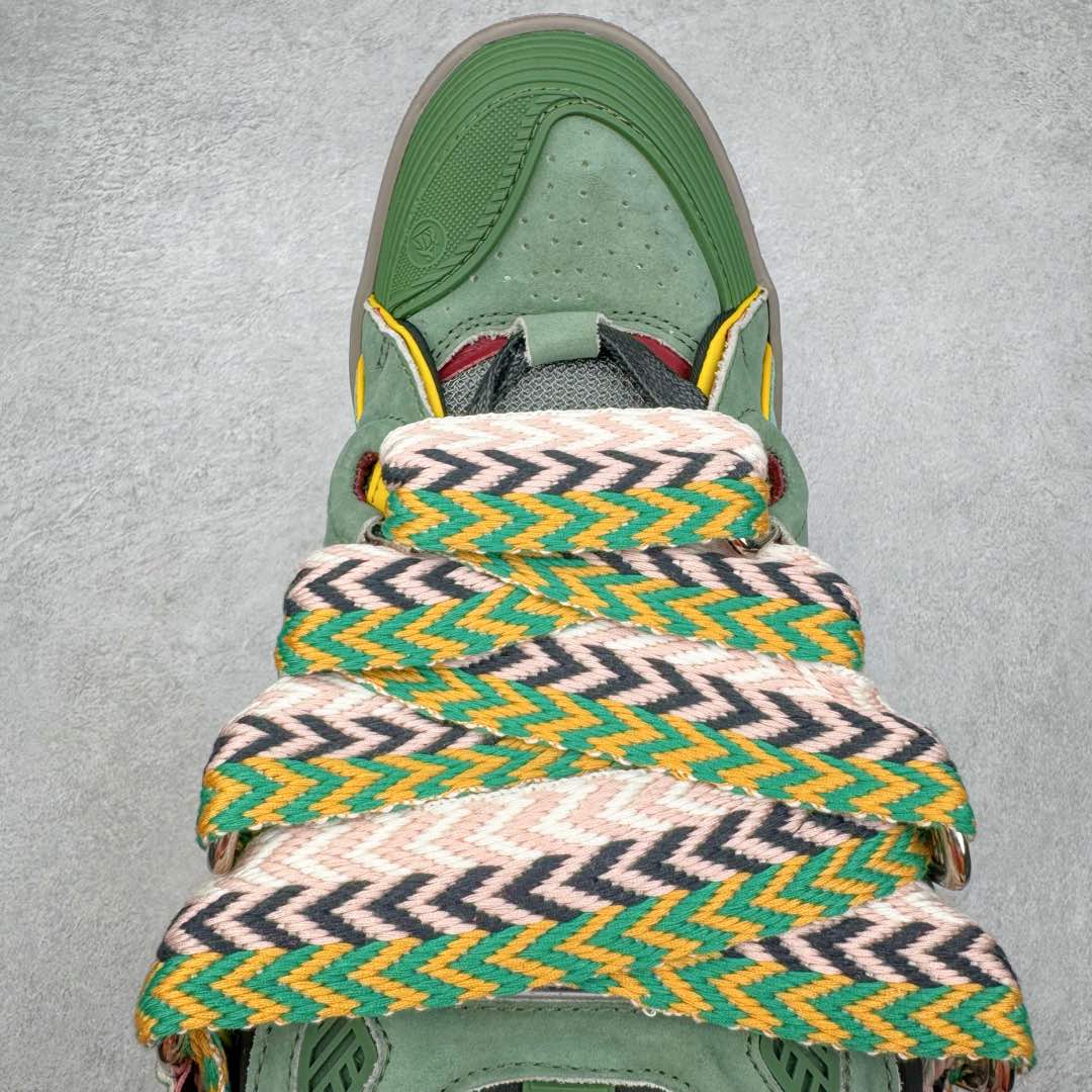 图片[4]-＃GD广顶 Lanvin Leather Curb Sneakers浪凡面包鞋 Leather是一款灵感源自90年代的运动鞋 设计自信 尺寸夸张 这款鞋由纳帕小牛皮、翻毛皮和网眼布制成 圆润的外形、加垫的鞋舌和弯曲的金属孔眼使这款精心打造的鞋格外舒适 尺码：35 36 37 38 39 40 41 42 43 44 45 46-选品中心