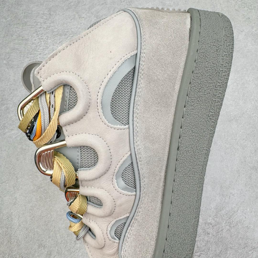 图片[7]-＃GD广顶 Lanvin Leather Curb Sneakers浪凡面包鞋 Leather是一款灵感源自90年代的运动鞋 设计自信 尺寸夸张 这款鞋由纳帕小牛皮、翻毛皮和网眼布制成 圆润的外形、加垫的鞋舌和弯曲的金属孔眼使这款精心打造的鞋格外舒适 尺码：35 36 37 38 39 40 41 42 43 44 45 46-选品中心