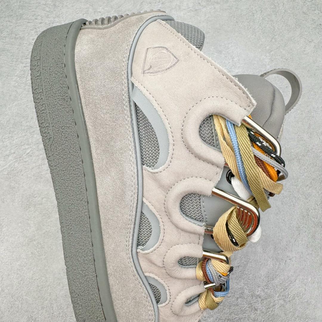 图片[6]-＃GD广顶 Lanvin Leather Curb Sneakers浪凡面包鞋 Leather是一款灵感源自90年代的运动鞋 设计自信 尺寸夸张 这款鞋由纳帕小牛皮、翻毛皮和网眼布制成 圆润的外形、加垫的鞋舌和弯曲的金属孔眼使这款精心打造的鞋格外舒适 尺码：35 36 37 38 39 40 41 42 43 44 45 46-选品中心