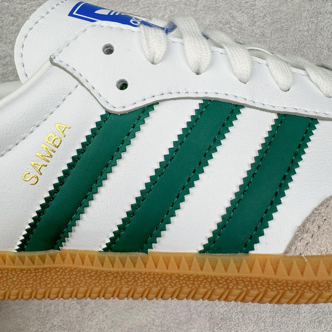 图片[20]-＃M版纯原福利 AD Original Samba OG 复古经典轻便板鞋 白绿 IE3437 原装头层牛皮加持 正确烫金高频细节 原装纳米超迁皮料 独家私模橡胶大底 原盒原配 正确黑色中底布 这款桑巴鞋展示了高质量的工艺 带有装饰的超锁缝制和无缝的手感 柔软、柔软的皮革造型和标志性的3条纹完成了精致的外观 正规合身鞋带 鞋面上有绒面鞋垫 橡胶鞋底 享受正畸套筒软感 自50年代首次亮相以来就一直在赢得粉丝的青睐 尺码：36 36.5 37.5 38 38.5 39 40 40.5 41 42 42.5 43 44 44.5 45-选品中心