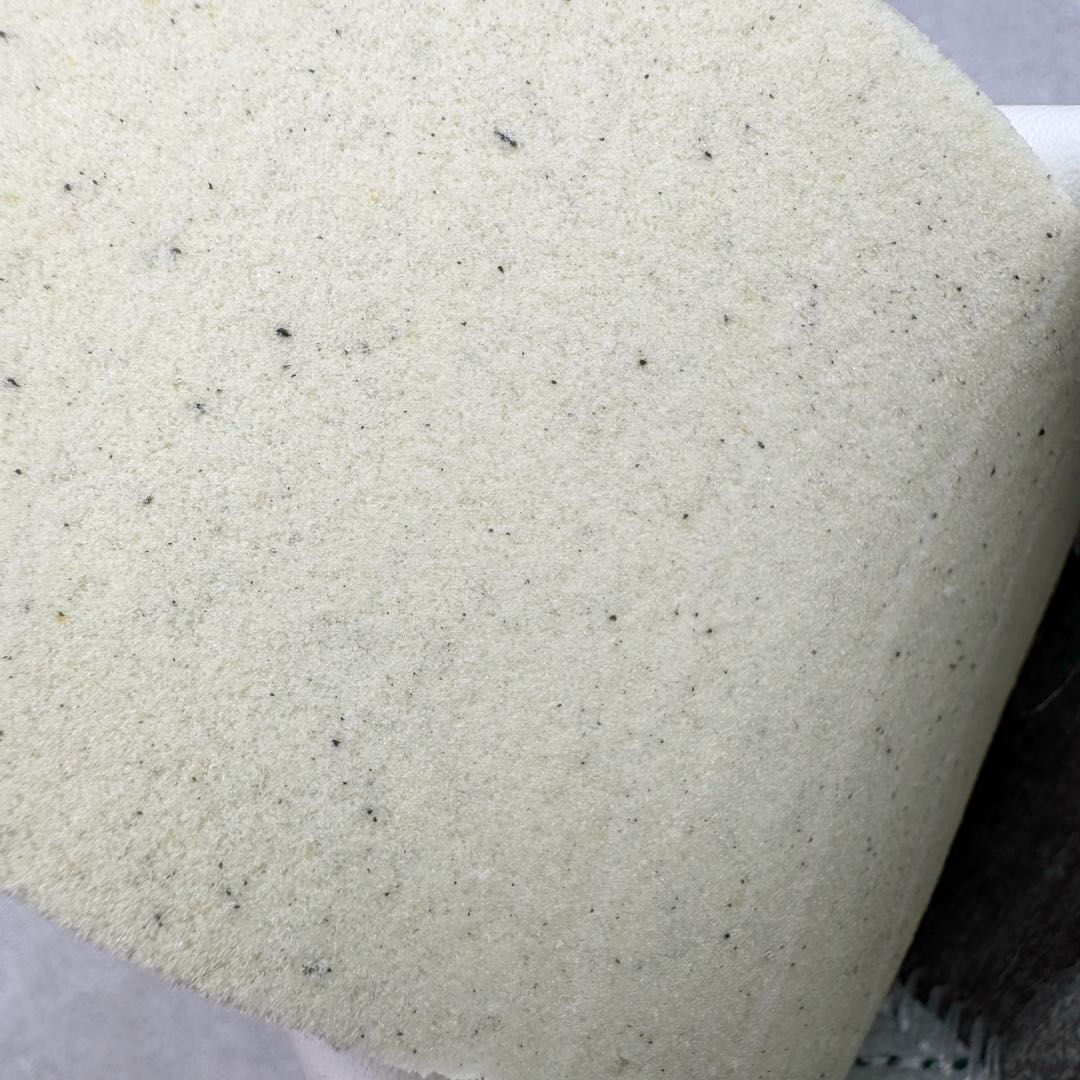 图片[11]-＃M版纯原福利 AD Original Samba OG 复古经典轻便板鞋 白绿 IE3437 原装头层牛皮加持 正确烫金高频细节 原装纳米超迁皮料 独家私模橡胶大底 原盒原配 正确黑色中底布 这款桑巴鞋展示了高质量的工艺 带有装饰的超锁缝制和无缝的手感 柔软、柔软的皮革造型和标志性的3条纹完成了精致的外观 正规合身鞋带 鞋面上有绒面鞋垫 橡胶鞋底 享受正畸套筒软感 自50年代首次亮相以来就一直在赢得粉丝的青睐 尺码：36 36.5 37.5 38 38.5 39 40 40.5 41 42 42.5 43 44 44.5 45-选品中心