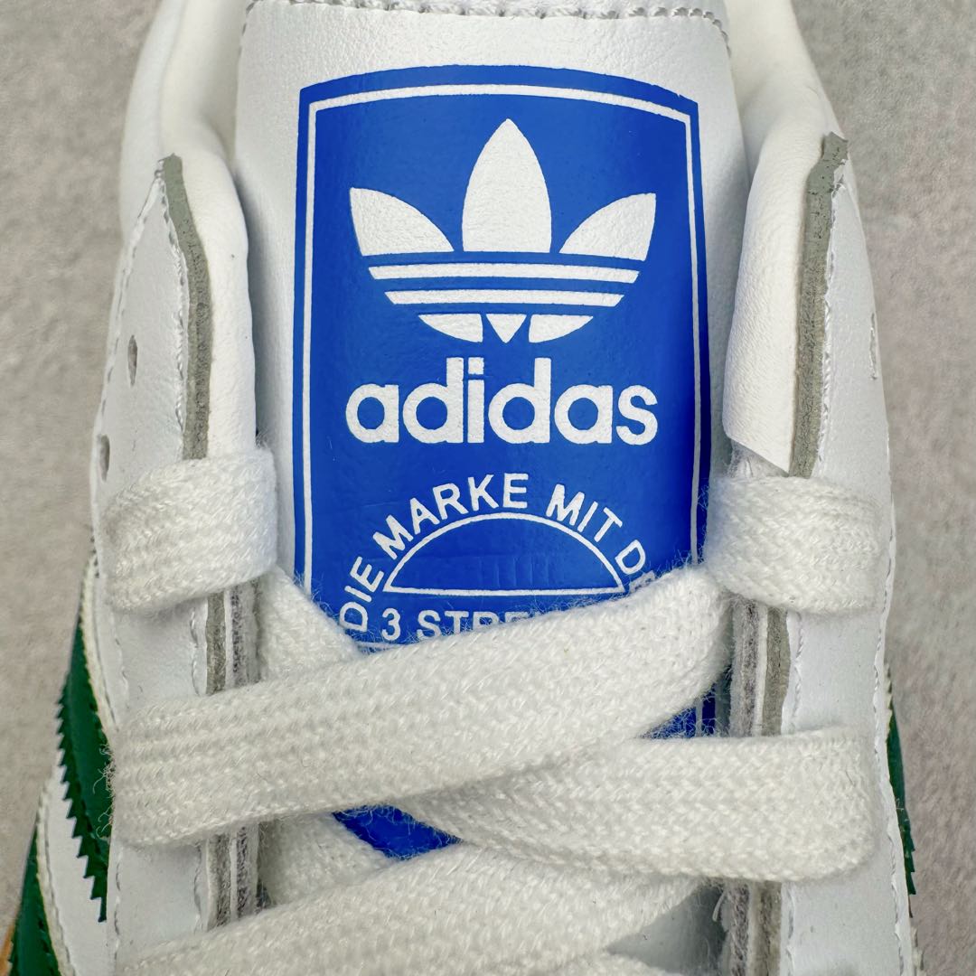 图片[14]-＃M版纯原福利 AD Original Samba OG 复古经典轻便板鞋 白绿 IE3437 原装头层牛皮加持 正确烫金高频细节 原装纳米超迁皮料 独家私模橡胶大底 原盒原配 正确黑色中底布 这款桑巴鞋展示了高质量的工艺 带有装饰的超锁缝制和无缝的手感 柔软、柔软的皮革造型和标志性的3条纹完成了精致的外观 正规合身鞋带 鞋面上有绒面鞋垫 橡胶鞋底 享受正畸套筒软感 自50年代首次亮相以来就一直在赢得粉丝的青睐 尺码：36 36.5 37.5 38 38.5 39 40 40.5 41 42 42.5 43 44 44.5 45-选品中心