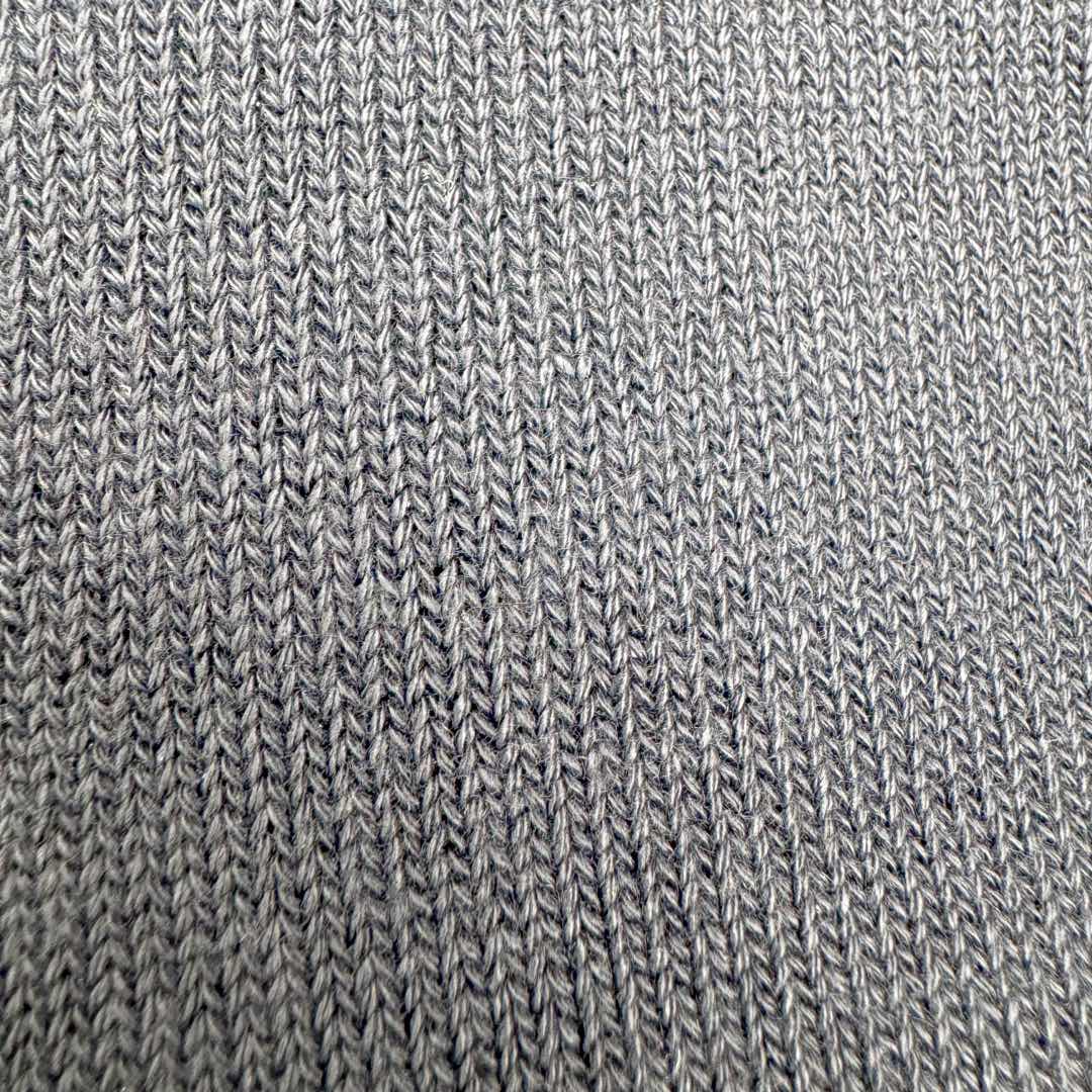 图片[12]-Arcteryx 始祖鸟针织保暖字母刺绣Logo 再生聚酯纤维 绒线帽 男女同款情侣款 作为秋冬氛围感必备的时尚单品 这次给大家分享的是一款鸟系列的冷帽 经典的鸟logo融入字母的撞色提花搭配 显得是特别高级 冬天戴着的话防风又保暖 关键时候还可以修饰自己的发型 可以说是冬天应季的刚需产品-选品中心