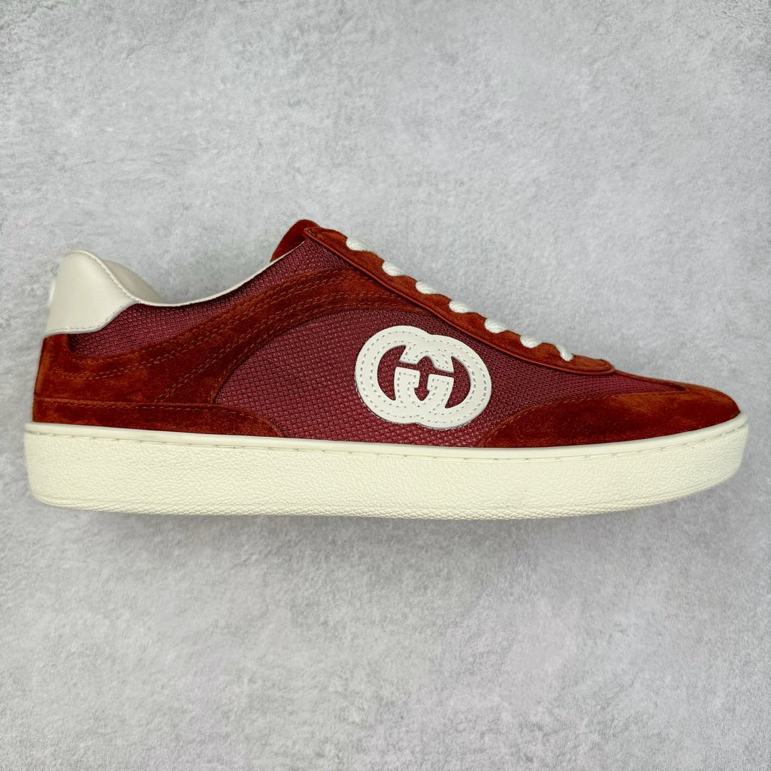 Gucci Lido 古驰新款复古板鞋 意大利海岸的夏日风情和海滩俱乐部汲取灵感 这款运动鞋以绒面材质匠心打造缀饰互扣式双G标识等Gucci经典符号元素 尽显别样风采 尺码:35 36 37 38 39 40 41 42 43 44 45-选品中心