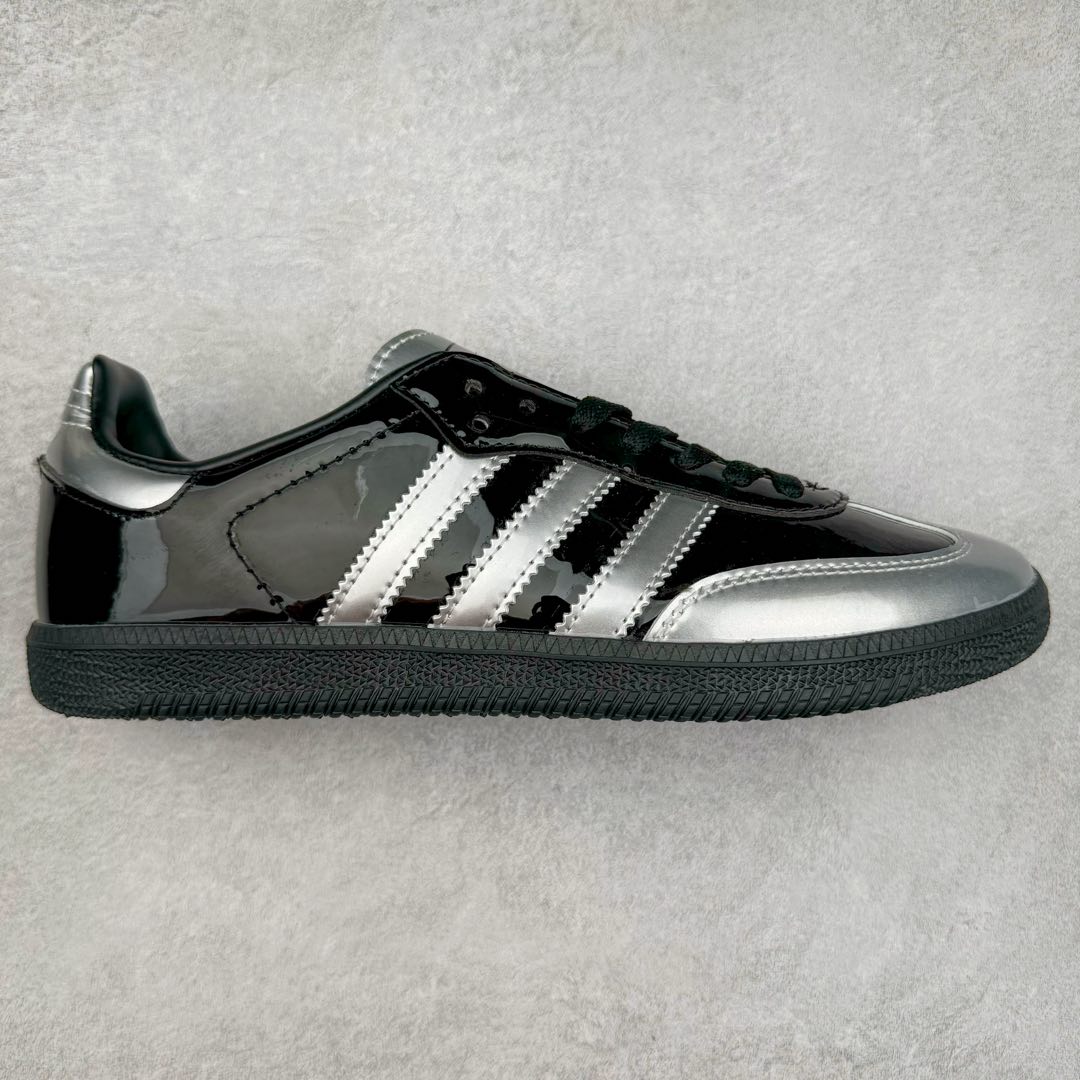 AD Original Samba OG 复古经典轻便板鞋 IH3364 这款桑巴鞋展示了高质量的工艺 带有装饰的超锁缝制和无缝的手感 柔软、柔软的皮革造型和标志性的3条纹完成了精致的外观 正规合身鞋带 鞋面上有绒面鞋垫 橡胶鞋底 享受正畸套筒软感 自50年代首次亮相以来就一直在赢得粉丝的青睐 尺码：36 36.5 37.5 38 38.5 39 40 40.5 41 42 42.5 43 44 44.5 45-选品中心