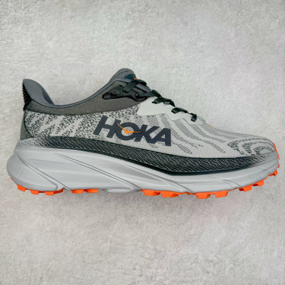 图片[3]-＃特价福利 HOKA ONE ONE Challenger ATR 7 挑战者七代轻便耐磨防滑跑步鞋 新一代Challenger泡棉中底减重10% 增加3mm强化缓震、打造Q弹脚感 后跟采用延伸设计 加强跟腱保护、便于穿脱 搭配环保工程网布增加透气、短靴细节防止碎石进入 重新设计的大底以轮胎刻纹为灵感 以更密集的全大底水波刻纹 搭配加大面积的高耐磨橡胶与4mm大刻纹设计 增加整体抓地力与稳定性 尺码：36 36.5 37.5 38 38.5 39 40 40.5 41 42 42.5 43 44 44.5 45-选品中心