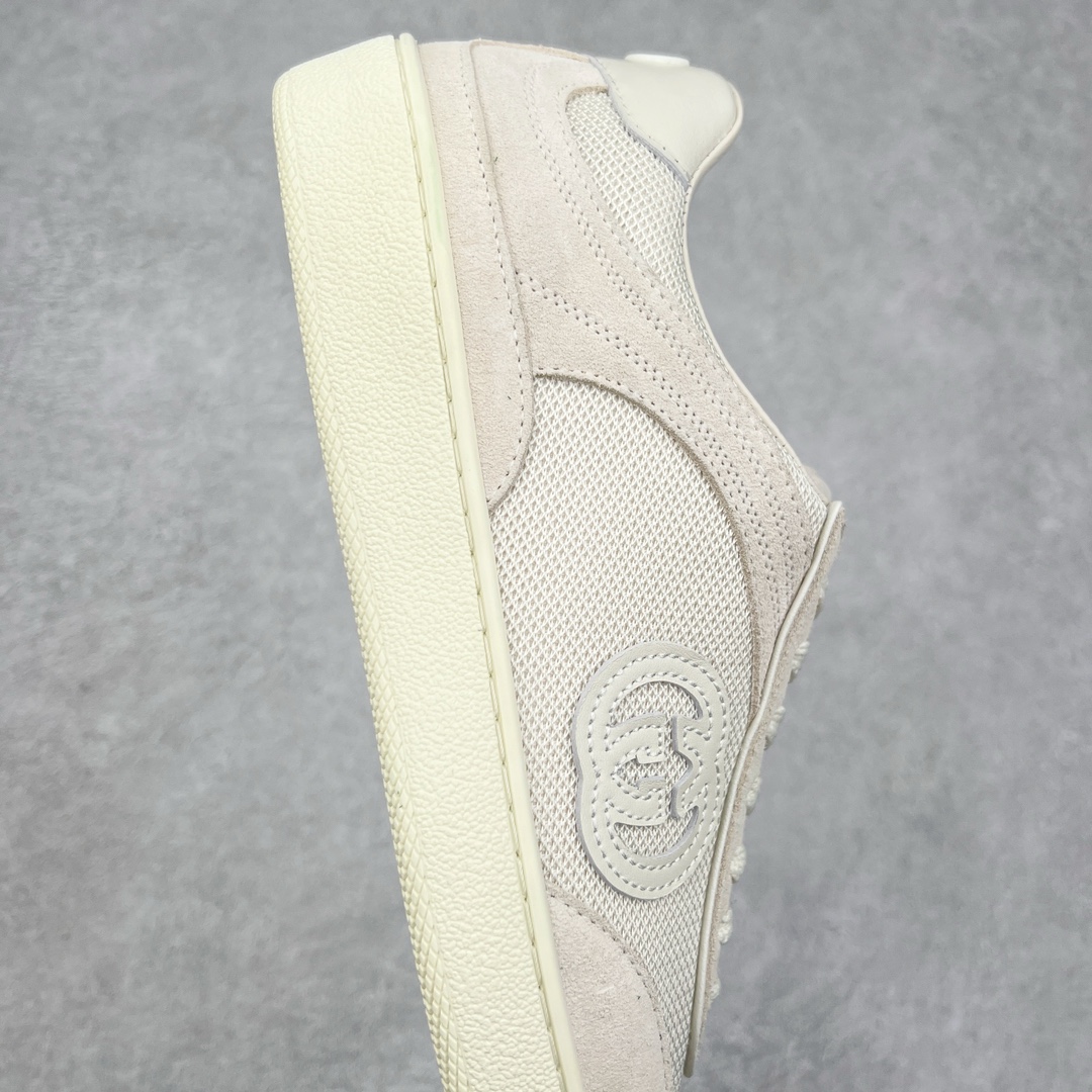 图片[6]-Gucci Lido 古驰新款复古板鞋 意大利海岸的夏日风情和海滩俱乐部汲取灵感 这款运动鞋以绒面材质匠心打造缀饰互扣式双G标识等Gucci经典符号元素 尽显别样风采 尺码：35 36 37 38 39 40 41 42 43 44 45-选品中心