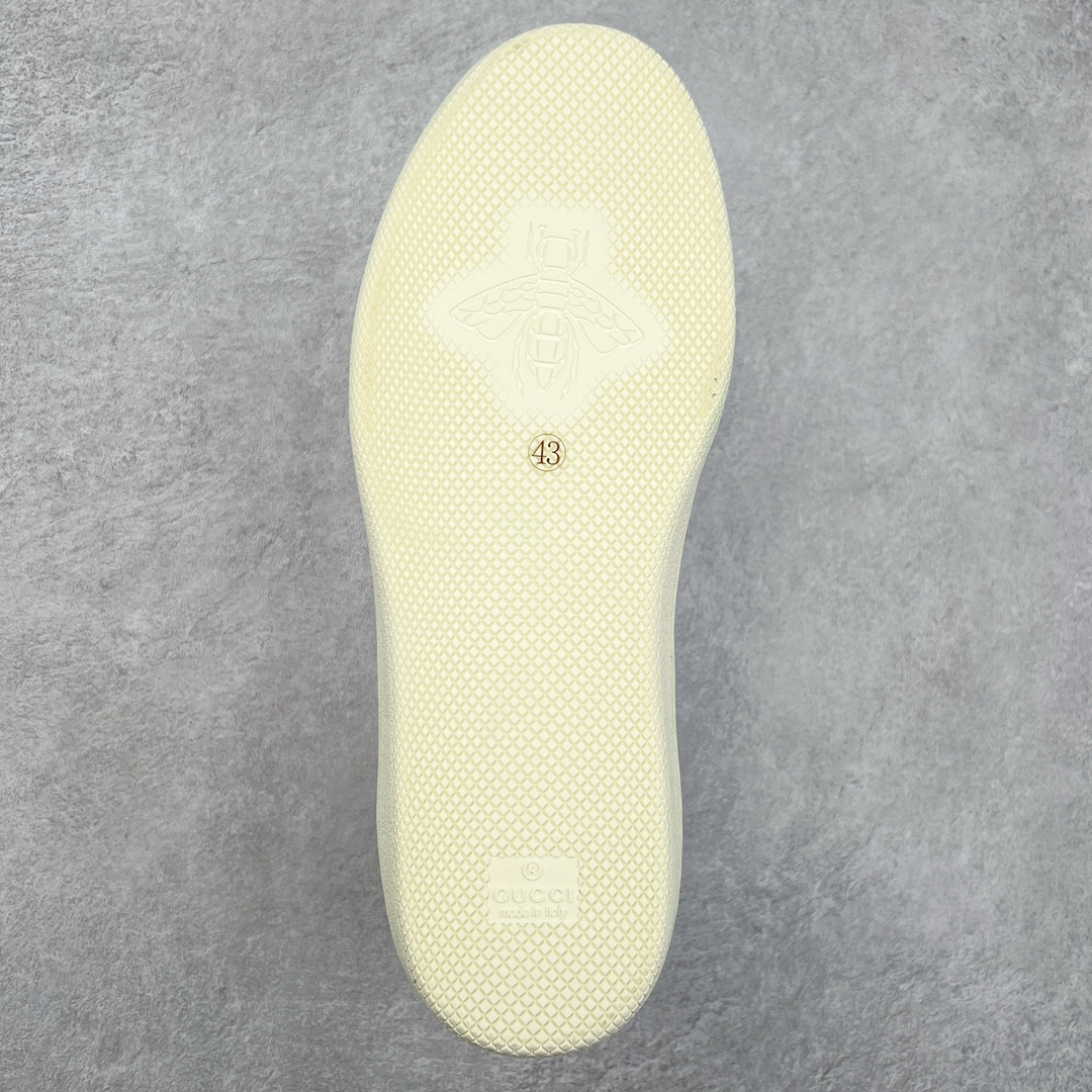 图片[9]-Gucci Lido 古驰新款复古板鞋 意大利海岸的夏日风情和海滩俱乐部汲取灵感 这款运动鞋以绒面材质匠心打造缀饰互扣式双G标识等Gucci经典符号元素 尽显别样风采 尺码：35 36 37 38 39 40 41 42 43 44 45-选品中心