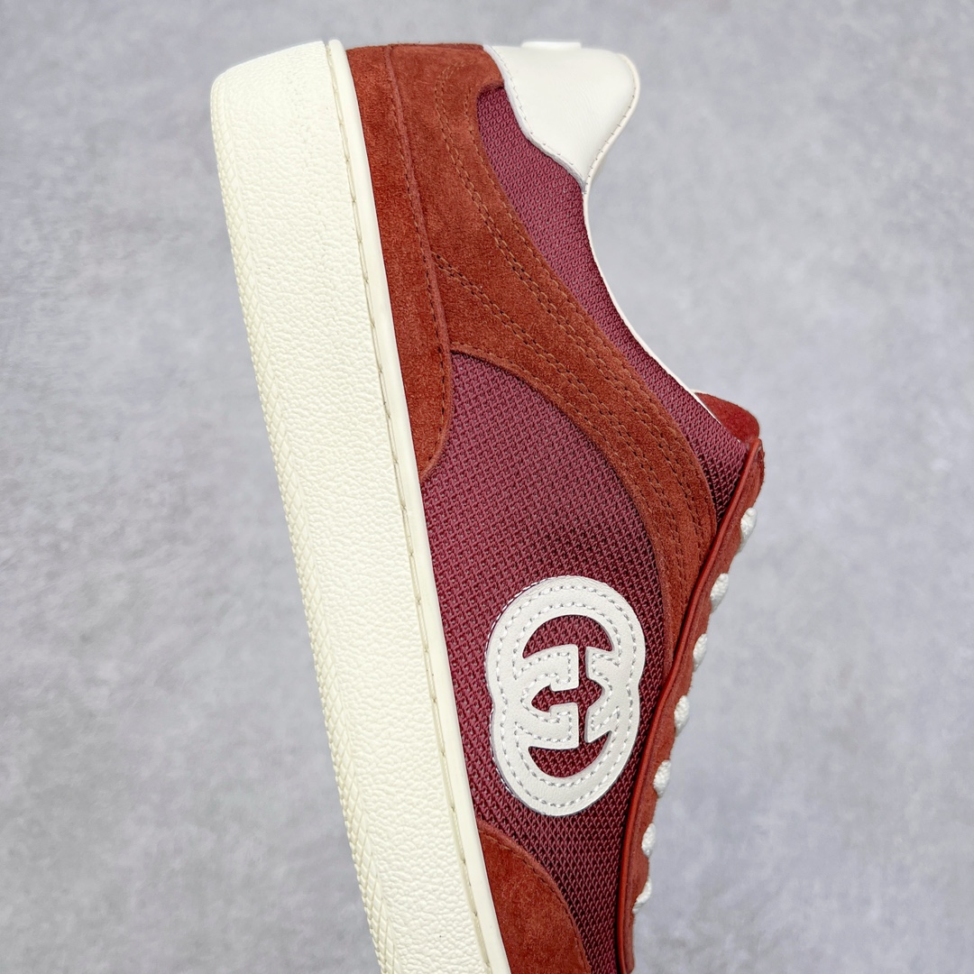 图片[6]-Gucci Lido 古驰新款复古板鞋 意大利海岸的夏日风情和海滩俱乐部汲取灵感 这款运动鞋以绒面材质匠心打造缀饰互扣式双G标识等Gucci经典符号元素 尽显别样风采 尺码：35 36 37 38 39 40 41 42 43 44 45-选品中心