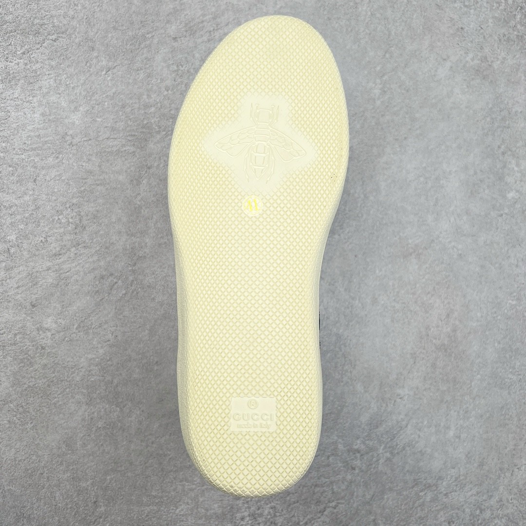 图片[9]-Gucci Lido 古驰新款复古板鞋 意大利海岸的夏日风情和海滩俱乐部汲取灵感 这款运动鞋以绒面材质匠心打造缀饰互扣式双G标识等Gucci经典符号元素 尽显别样风采 尺码：35 36 37 38 39 40 41 42 43 44 45-选品中心