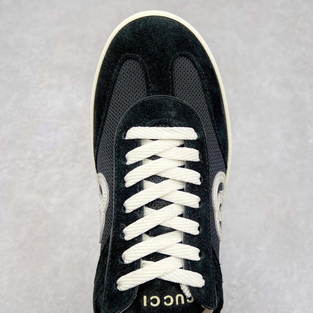 图片[4]-Gucci Lido 古驰新款复古板鞋 意大利海岸的夏日风情和海滩俱乐部汲取灵感 这款运动鞋以绒面材质匠心打造缀饰互扣式双G标识等Gucci经典符号元素 尽显别样风采 尺码：35 36 37 38 39 40 41 42 43 44 45-选品中心