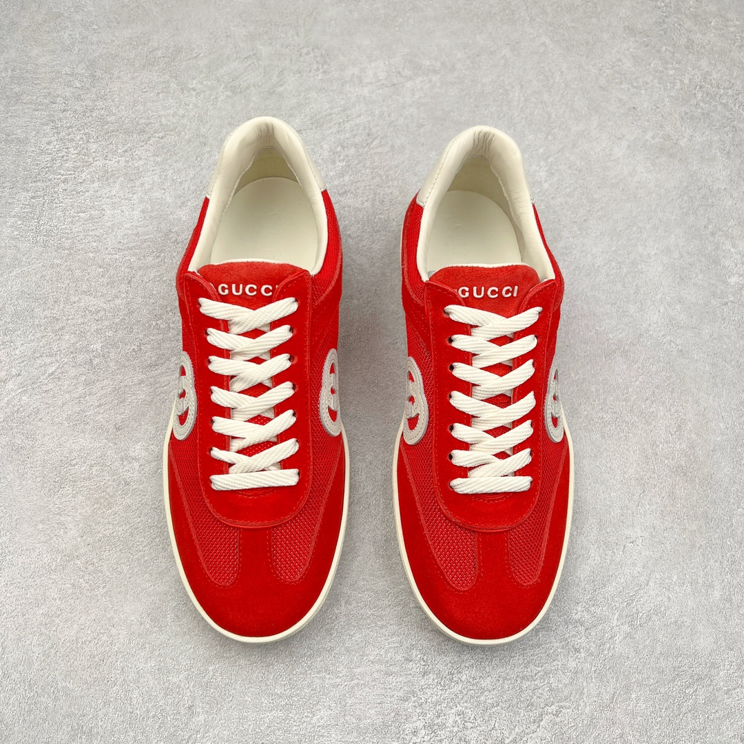 图片[2]-Gucci Lido 古驰新款复古板鞋 意大利海岸的夏日风情和海滩俱乐部汲取灵感 这款运动鞋以绒面材质匠心打造缀饰互扣式双G标识等Gucci经典符号元素 尽显别样风采 尺码：35 36 37 38 39 40 41 42 43 44 45-选品中心