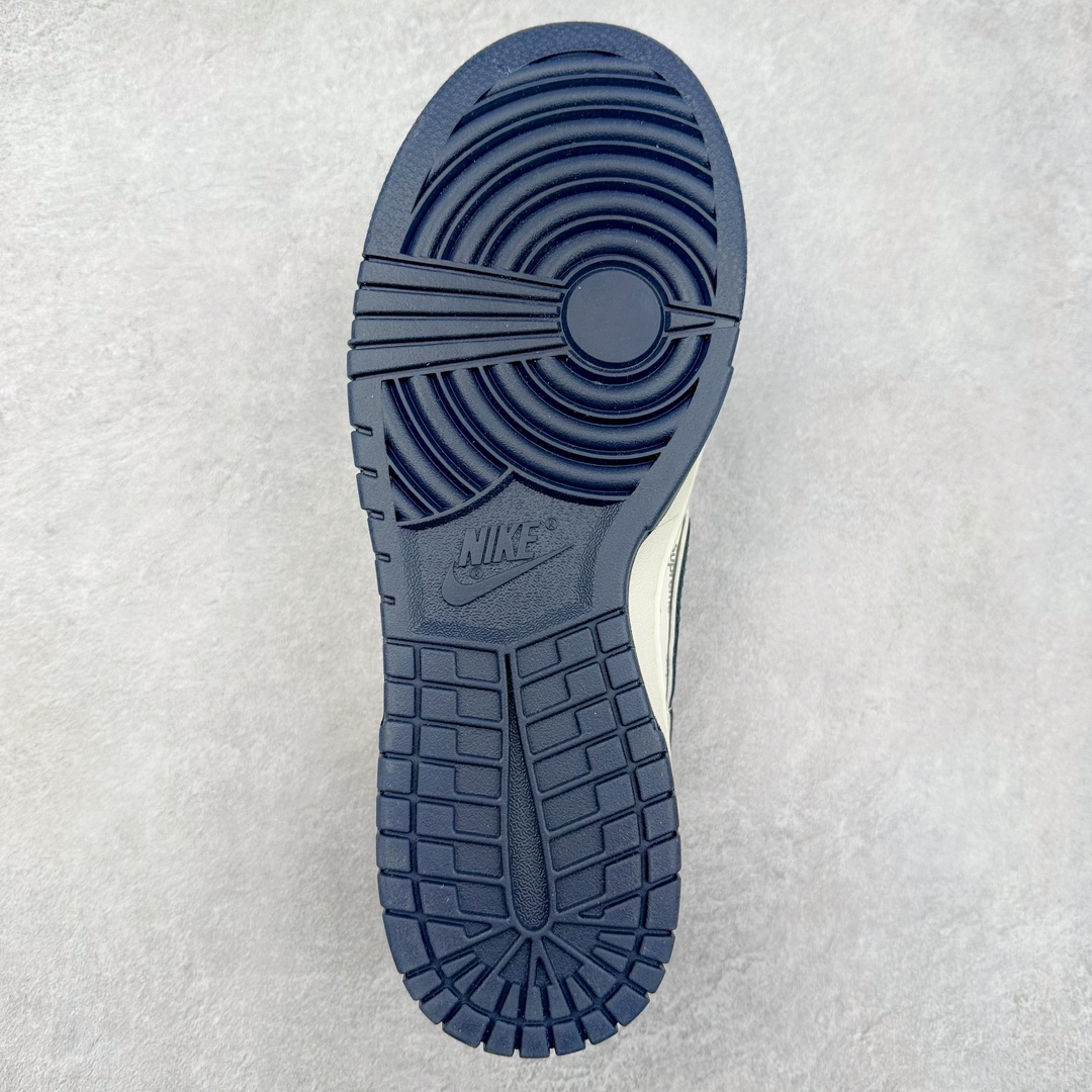 图片[9]-NK Dunk Low 定制配色 AG3702-850 大厂出品 极力推荐 原装头层材料 独家版型蒸餾加工帶來的是更好的视觉和脚感体验大厂纯原品质出货 清洁度 电绣工艺 皮料切割干净无任何毛边 细节完美 尺码：36 36.5 37.5 38 38.5 39 40 40.5 41 42 42.5 43 44 44.5 45 46 47.5-选品中心