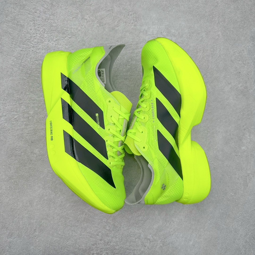 图片[3]-AD Adizero Eva SL M 零度进化版系列低帮轻便透气竞速休闲运动慢跑鞋 JR6364 相信大家对去年 adidas 横空出世的「顶级超跑」adiZero Adios Pro EVO 1 记忆犹新！不仅登顶阿迪史上最轻跑鞋宝座，更在接下来的全球马拉松赛事中，持续书写着惊人成绩，被网友戏称新一代「阿迪神鞋」全网刷屏！极简设计语言与强烈速度感和存在感的鞋侧三线，让人过目不忘，特别种草！其中定位于中长跑训练的 adidas Adizero Evo SL，整体外观造型与 adiZero Adios Pro EVO 1 非常相似。中底配置方面搭载全掌 Lightstrike Pro，鞋面采用透气网面示人，契合日常训练鞋的定位，更加耐用。外底给到了马牌橡胶，及类似上代竞速旗舰 adidas Adizero Adios Pro 3 区域分布。整体看下来无论是外观的鲜明辨识度，还是配置的扎实程度都很顶。尺码：36 36⅔ 37⅓ 38 38⅔ 39⅓ 40 40⅔ 41⅓ 42 42⅔ 43⅓ 44 45-选品中心