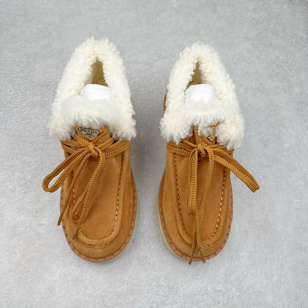 图片[2]-PRADA 普拉达24秋冬新款三角标羊毛鞋厚底靴雪地靴 材质细节可对比原版 市面普通版本区分 鞋面：双色擦色牛绒真 内里：羊羔毛 大底：原版大底 尺码：35 36 37 38 39-选品中心