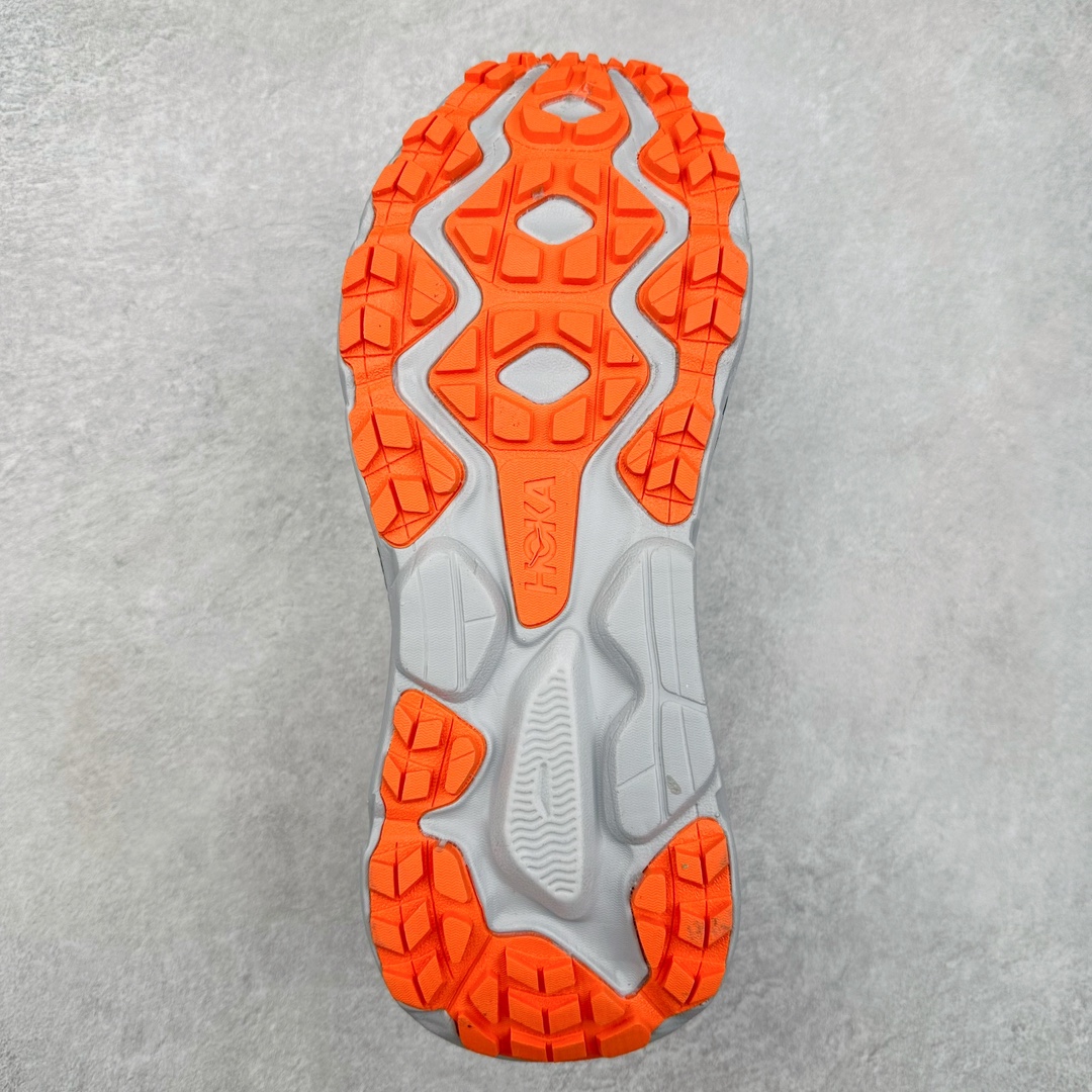 图片[9]-＃特价福利 HOKA ONE ONE Challenger ATR 7 挑战者七代轻便耐磨防滑跑步鞋 新一代Challenger泡棉中底减重10% 增加3mm强化缓震、打造Q弹脚感 后跟采用延伸设计 加强跟腱保护、便于穿脱 搭配环保工程网布增加透气、短靴细节防止碎石进入 重新设计的大底以轮胎刻纹为灵感 以更密集的全大底水波刻纹 搭配加大面积的高耐磨橡胶与4mm大刻纹设计 增加整体抓地力与稳定性 尺码：36 36.5 37.5 38 38.5 39 40 40.5 41 42 42.5 43 44 44.5 45-选品中心