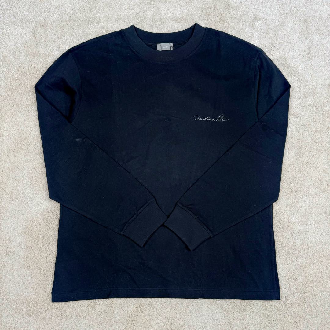 图片[2]-＃GD广顶 DIOR迪奥 SS24 Logo字母印花宽松圆领短袖T恤小草印花套头卫衣 面料采用 32s双纱全棉平纹布 面料做刷毛工艺 表面有轻微棉絮 手感也会变柔软 配套【21s双纱精梳棉1*1横机织造罗纹】前幅采用【八爪机丝网胶浆印花】【激光刻画字母镂空网点菲林】开【100目数机械网板】后幅字母采用前幅同等工艺 花朵图案采用【彩拔直喷加网点浆印】尺码：XS S M L-选品中心