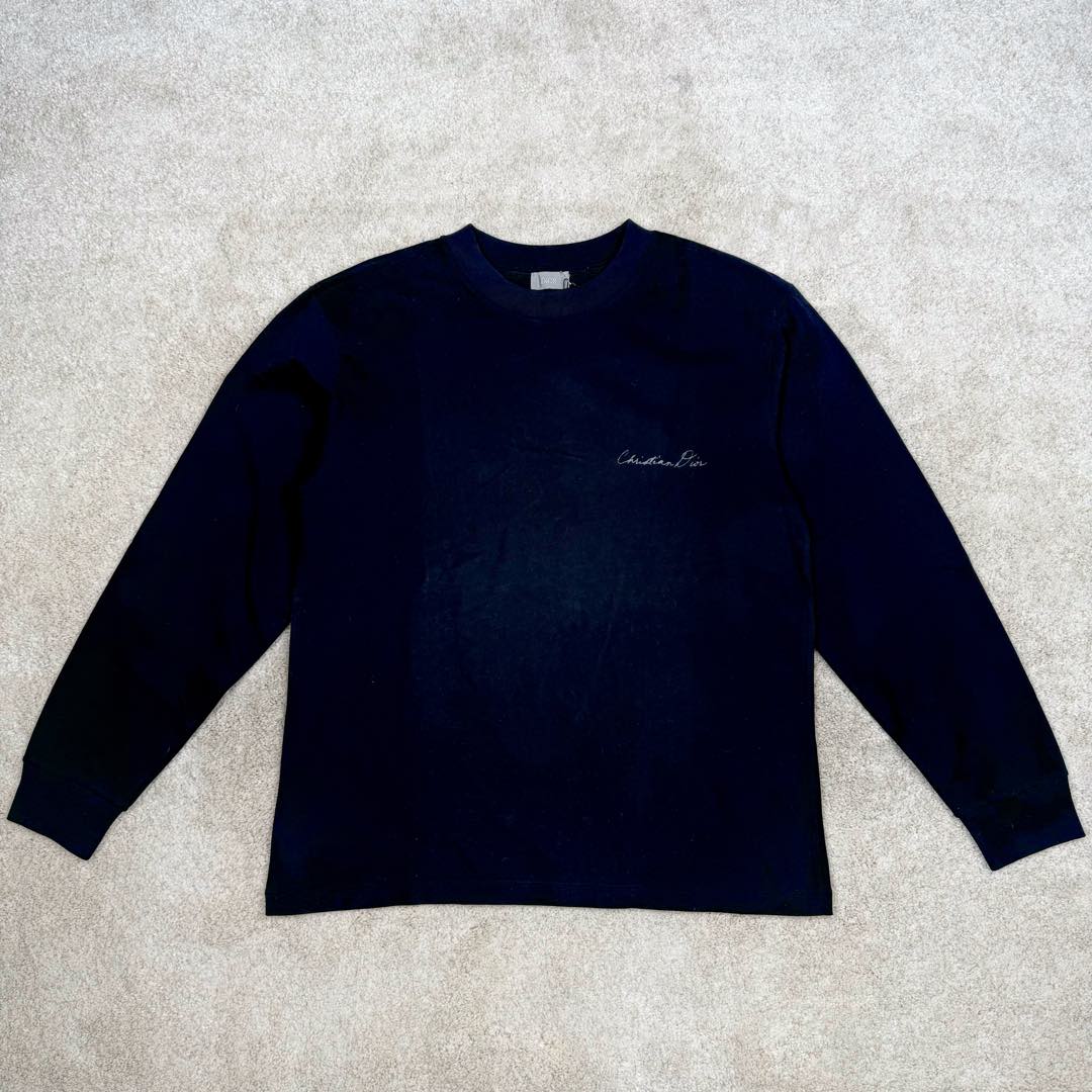 ＃GD广顶 DIOR迪奥 SS24 Logo字母印花宽松圆领短袖T恤小草印花套头卫衣 面料采用 32s双纱全棉平纹布 面料做刷毛工艺 表面有轻微棉絮 手感也会变柔软 配套【21s双纱精梳棉1*1横机织造罗纹】前幅采用【八爪机丝网胶浆印花】【激光刻画字母镂空网点菲林】开【100目数机械网板】后幅字母采用前幅同等工艺 花朵图案采用【彩拔直喷加网点浆印】尺码：XS S M L-选品中心