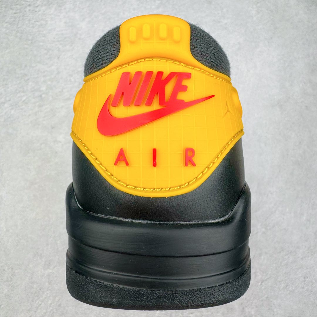 图片[8]-＃KZ纯原 Air Jordan AJ4 RM 重制版低帮复古篮球鞋 黑黄 FQ7939-007 亲自操刀耗时半年巨作 全套原纸板楦头开发 确保原汁原味 完美呈现版型 一比一鞋头弧度高度鞋身弧度 原厂TPU 正确内里网布 菱角分明不变形无多余毛边 柔软性质感一致于原鞋 原厂织唛标 原厂飞人电绣工艺 尾指中部跳三针 独家绑鞋带手法 印刷中底布 四线拉帮 米色美纹纸贴合固定 进口港宝加持 后跟自然饱满 全鞋荧光划线卡点 追求极致完美 每一双都是工艺品 多重QC质检 超越公司货的品控标准 实实在在的免检产品 采用了低帮的设计 并保留了众多AJ4的经典元素 鞋身以皮革、麂皮材质拼接打造 AJ4经典的TPU材质延伸至后跟 增强鞋款稳定性 而鞋身侧面的网格设计则被取消 尾部的NIKE AIR标志也得到保留 并同时带有飞人logo 中底部分同样搭载了可视AIR气垫 鞋底采用米白色中底和外底呈现 为整个设计收尾 尺码：36 36.5 37.5 38 38.5 39 40 40.5 41 42 42.5 43 44 44.5 45 46 47.5-选品中心