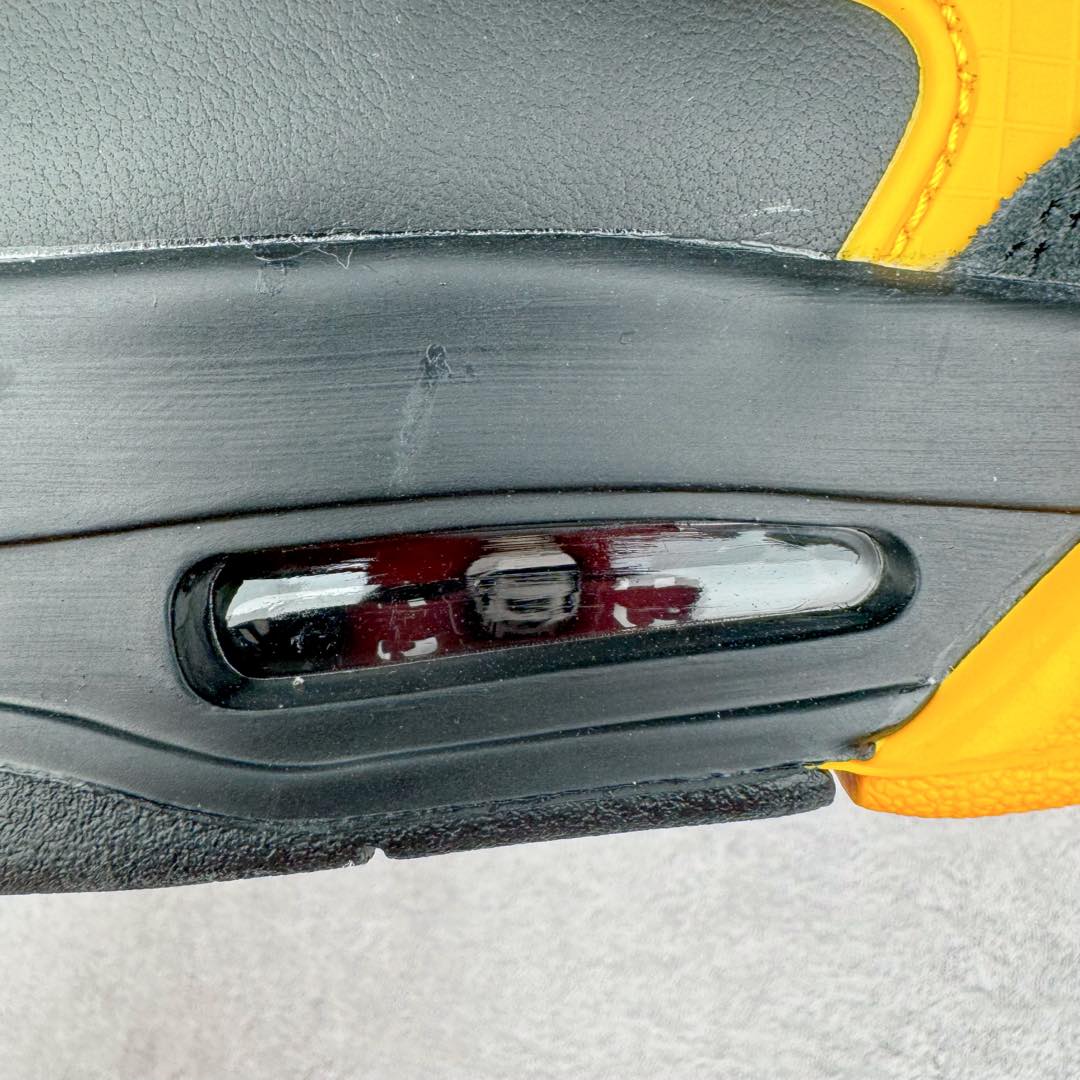 图片[18]-＃KZ纯原 Air Jordan AJ4 RM 重制版低帮复古篮球鞋 黑黄 FQ7939-007 亲自操刀耗时半年巨作 全套原纸板楦头开发 确保原汁原味 完美呈现版型 一比一鞋头弧度高度鞋身弧度 原厂TPU 正确内里网布 菱角分明不变形无多余毛边 柔软性质感一致于原鞋 原厂织唛标 原厂飞人电绣工艺 尾指中部跳三针 独家绑鞋带手法 印刷中底布 四线拉帮 米色美纹纸贴合固定 进口港宝加持 后跟自然饱满 全鞋荧光划线卡点 追求极致完美 每一双都是工艺品 多重QC质检 超越公司货的品控标准 实实在在的免检产品 采用了低帮的设计 并保留了众多AJ4的经典元素 鞋身以皮革、麂皮材质拼接打造 AJ4经典的TPU材质延伸至后跟 增强鞋款稳定性 而鞋身侧面的网格设计则被取消 尾部的NIKE AIR标志也得到保留 并同时带有飞人logo 中底部分同样搭载了可视AIR气垫 鞋底采用米白色中底和外底呈现 为整个设计收尾 尺码：36 36.5 37.5 38 38.5 39 40 40.5 41 42 42.5 43 44 44.5 45 46 47.5-选品中心