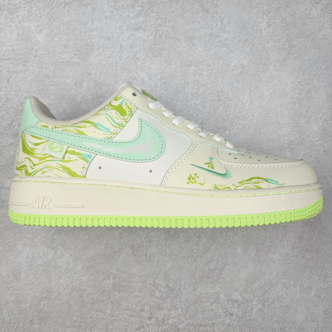 NK Air Force 1´07 Low 空军一号低帮百搭休闲运动板鞋 FB1893-555 柔软、弹性十足的缓震性能和出色的中底设计 横跨复古与现代的外型结合 造就出风靡全球 三十多年的Force 1 直到今天还深受青睐 尺码：36 36.5 37.5 38 38.5 39 40 40.5 41 42 42.5 43 44 44.5 45-选品中心