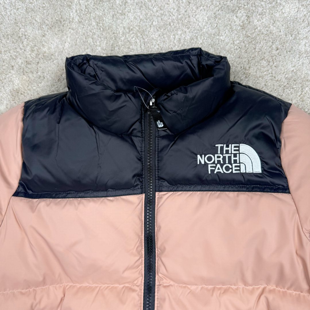 图片[4]-＃暖冬福利 The North Face 北面童装轻薄羽绒服 潮孩必备 比大鹅童装更时尚 极高性价比的一款童装羽绒服 羽绒采用国标50绒 继承了成人版的御寒性与耐久性设计 让您的小小探险家也能体验到良好的保暖性能 轻薄设计让您的孩子不用再被厚重的羽绒服压的透不过气来 尺码：110 120 130 140 150 160-选品中心