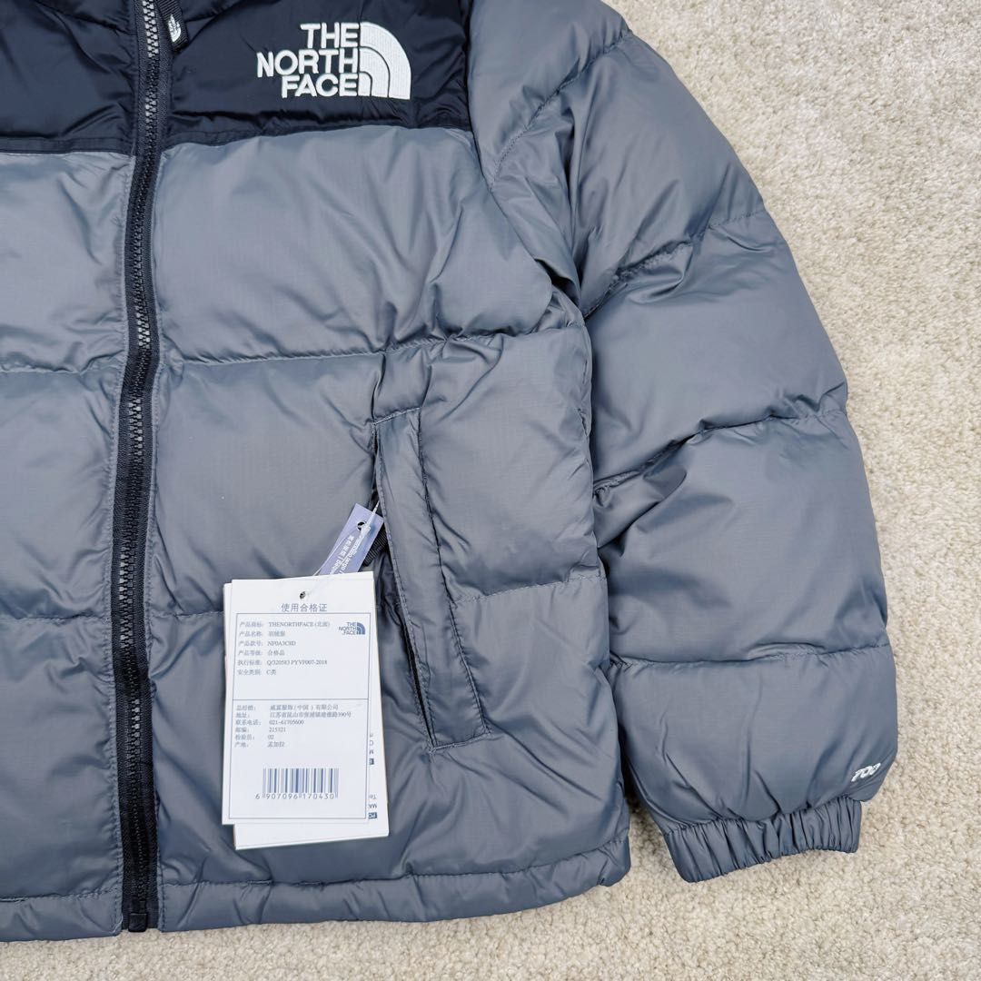 图片[6]-＃暖冬福利 The North Face 北面童装轻薄羽绒服 潮孩必备 比大鹅童装更时尚 极高性价比的一款童装羽绒服 羽绒采用国标50绒 继承了成人版的御寒性与耐久性设计 让您的小小探险家也能体验到良好的保暖性能 轻薄设计让您的孩子不用再被厚重的羽绒服压的透不过气来 尺码：110 120 130 140 150 160-选品中心