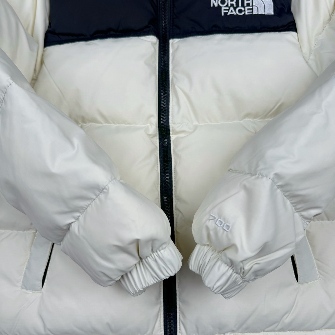 图片[7]-＃暖冬福利 The North Face 北面童装轻薄羽绒服 潮孩必备 比大鹅童装更时尚 极高性价比的一款童装羽绒服 羽绒采用国标50绒 继承了成人版的御寒性与耐久性设计 让您的小小探险家也能体验到良好的保暖性能 轻薄设计让您的孩子不用再被厚重的羽绒服压的透不过气来 尺码：110 120 130 140 150 160-选品中心