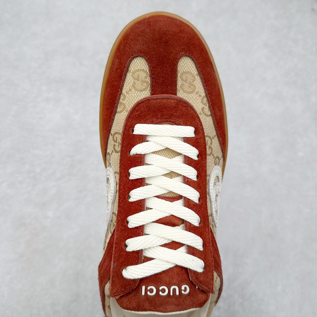 图片[4]-Gucci Lido 古驰新款复古板鞋 意大利海岸的夏日风情和海滩俱乐部汲取灵感 这款运动鞋以绒面材质匠心打造缀饰互扣式双G标识等Gucci经典符号元素 尽显别样风采 尺码：35 36 37 38 39 40 41 42 43 44 45-选品中心