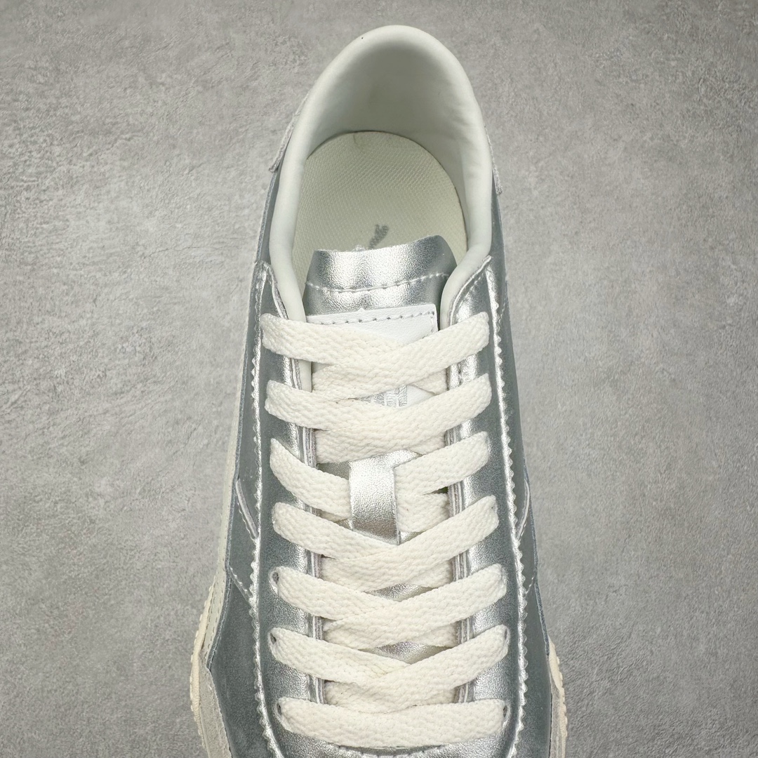 图片[5]-＃特价福利 PUMA Bella UT Low 彪马贝拉UT系列低帮薄底德训复古风经典百搭休闲慢跑鞋 继将 Speedcat OG 带回后，近日 Puma 再以品牌档案室的经典鞋型 Bella OG 为蓝本，推出契合时下薄底球鞋趋势的 Bella UT 鞋款。自 21 世纪初问世以来，Bella OG 鞋型以其独特的薄底设计和上翻外底设计收获了众多年轻拥趸，更是 PUMA DNA 中不可磨灭的经典。此番重新推出的 Bella UT 鞋款，整体鞋面采用上乘皮革材质，并延续 Formstrip 设计语言；鞋头处采用精致的包头设计，搭配麂皮材质提升质感；鞋底部分保留 Bella 鞋款标志性的薄底和点状橡胶外底，上翘的设计包裹鞋面；鞋舌与鞋跟分别点缀美洲狮 Logo 与品牌字母 Logo。值得一提的是，本次 Bella UT 鞋款搭载 SOFTFOAM+ 鞋垫，兼顾美学设计与穿着舒适度。而配色上则提供白、黄、蓝、银、粉五款颜色。尺码：35.5 36 37 37.5 38 39 39.5 40 40.5 41 42 42.5 43 44 44.5 45-选品中心