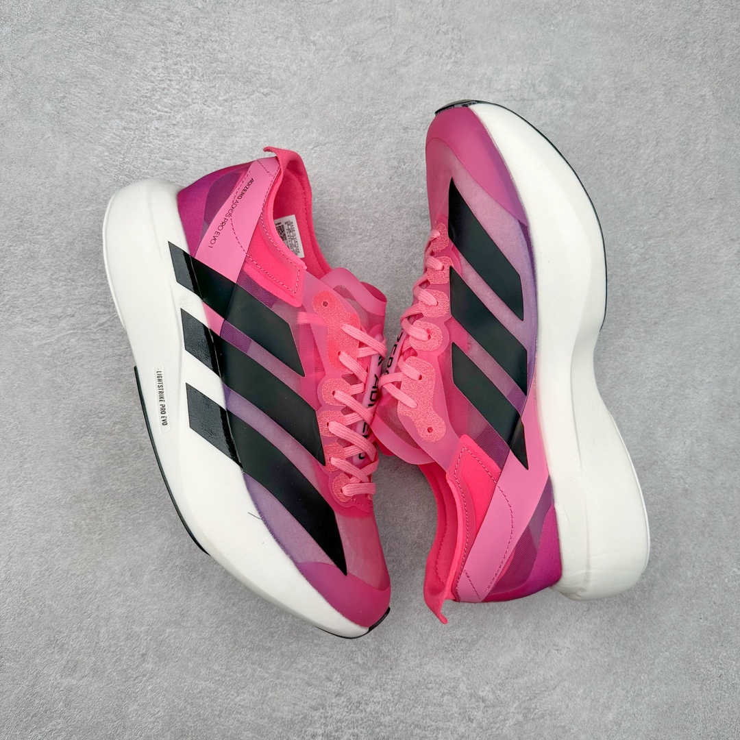 图片[3]-AD Adizero Eva SL M 零度进化版系列低帮轻便透气竞速休闲运动慢跑鞋 IH5570 相信大家对去年 adidas 横空出世的「顶级超跑」adiZero Adios Pro EVO 1 记忆犹新！不仅登顶阿迪史上最轻跑鞋宝座，更在接下来的全球马拉松赛事中，持续书写着惊人成绩，被网友戏称新一代「阿迪神鞋」全网刷屏！极简设计语言与强烈速度感和存在感的鞋侧三线，让人过目不忘，特别种草！其中定位于中长跑训练的 adidas Adizero Evo SL，整体外观造型与 adiZero Adios Pro EVO 1 非常相似。中底配置方面搭载全掌 Lightstrike Pro，鞋面采用透气网面示人，契合日常训练鞋的定位，更加耐用。外底给到了马牌橡胶，及类似上代竞速旗舰 adidas Adizero Adios Pro 3 区域分布。整体看下来无论是外观的鲜明辨识度，还是配置的扎实程度都很顶。尺码：36 36⅔ 37⅓ 38 38⅔ 39⅓ 40 40⅔ 41⅓ 42 42⅔ 43⅓ 44 45-选品中心