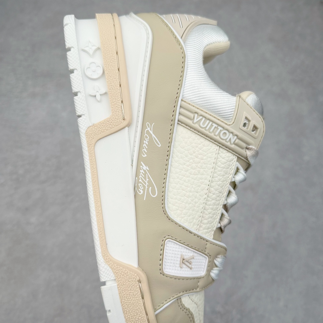 图片[6]-＃FS顶级特价 Louis Vuitton Trainer lv时装走秀运动鞋 实力大厂出品 平台专供 成熟的做工稳定的品控 完美鞋型超高的清洁度 零毛边线头瑕疵 全套原楦原纸版原鞋开模 全网最具灵魂的版型 正确原装黄色鞋盒 正确中底印花 鞋面印花3D高频深度立体 全鞋电脑针车 紧密相连 针距密度一致 环保乳胶注塑鞋垫 厚度脚感还原原版 皮面裁剪部位 统一油边封口工艺 原装橡胶大底含胶量大底组合零偏差 专柜全套包装 防尘袋 说明书 质保卡 男女鞋 尺码：35 36 37 38 39 40 41 42 43 44 45-选品中心