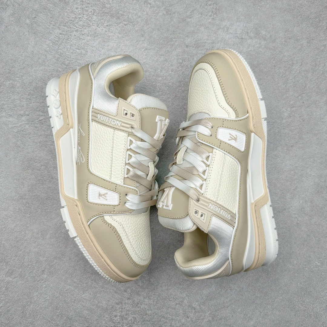 图片[3]-＃FS顶级特价 Louis Vuitton Trainer lv时装走秀运动鞋 实力大厂出品 平台专供 成熟的做工稳定的品控 完美鞋型超高的清洁度 零毛边线头瑕疵 全套原楦原纸版原鞋开模 全网最具灵魂的版型 正确原装黄色鞋盒 正确中底印花 鞋面印花3D高频深度立体 全鞋电脑针车 紧密相连 针距密度一致 环保乳胶注塑鞋垫 厚度脚感还原原版 皮面裁剪部位 统一油边封口工艺 原装橡胶大底含胶量大底组合零偏差 专柜全套包装 防尘袋 说明书 质保卡 男女鞋 尺码：35 36 37 38 39 40 41 42 43 44 45-选品中心