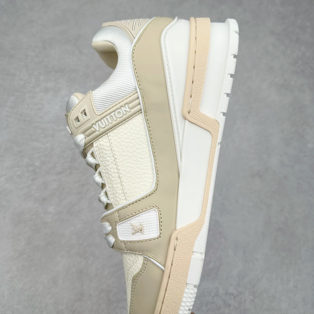 图片[7]-＃FS顶级特价 Louis Vuitton Trainer lv时装走秀运动鞋 实力大厂出品 平台专供 成熟的做工稳定的品控 完美鞋型超高的清洁度 零毛边线头瑕疵 全套原楦原纸版原鞋开模 全网最具灵魂的版型 正确原装黄色鞋盒 正确中底印花 鞋面印花3D高频深度立体 全鞋电脑针车 紧密相连 针距密度一致 环保乳胶注塑鞋垫 厚度脚感还原原版 皮面裁剪部位 统一油边封口工艺 原装橡胶大底含胶量大底组合零偏差 专柜全套包装 防尘袋 说明书 质保卡 男女鞋 尺码：35 36 37 38 39 40 41 42 43 44 45-选品中心