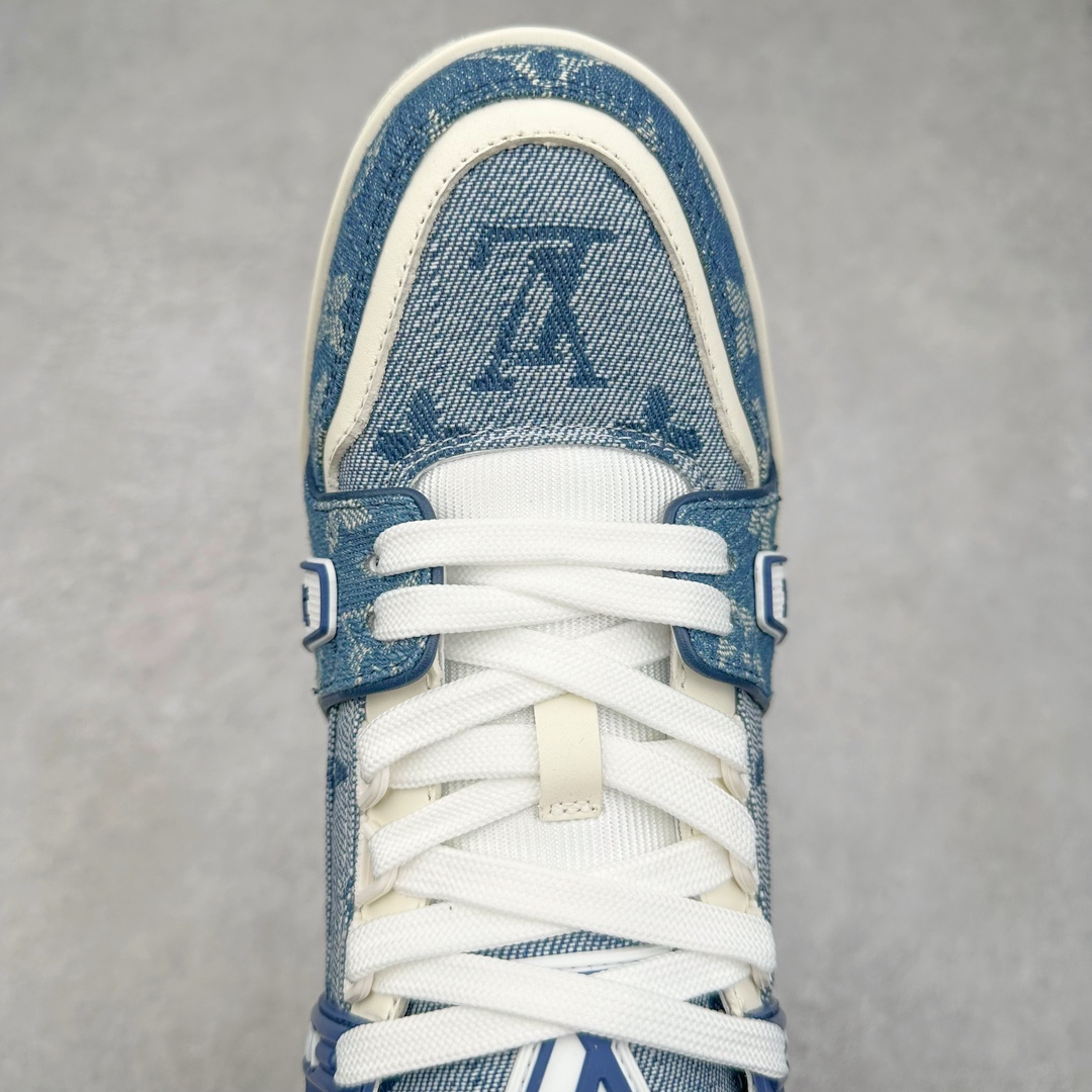 图片[4]-＃FS顶级特价 Louis Vuitton Trainer lv时装走秀运动鞋 实力大厂出品 平台专供 成熟的做工稳定的品控 完美鞋型超高的清洁度 零毛边线头瑕疵 全套原楦原纸版原鞋开模 全网最具灵魂的版型 正确原装黄色鞋盒 正确中底印花 鞋面印花3D高频深度立体 全鞋电脑针车 紧密相连 针距密度一致 环保乳胶注塑鞋垫 厚度脚感还原原版 皮面裁剪部位 统一油边封口工艺 原装橡胶大底含胶量大底组合零偏差 专柜全套包装 防尘袋 说明书 质保卡 男女鞋 尺码：35 36 37 38 39 40 41 42 43 44 45-选品中心