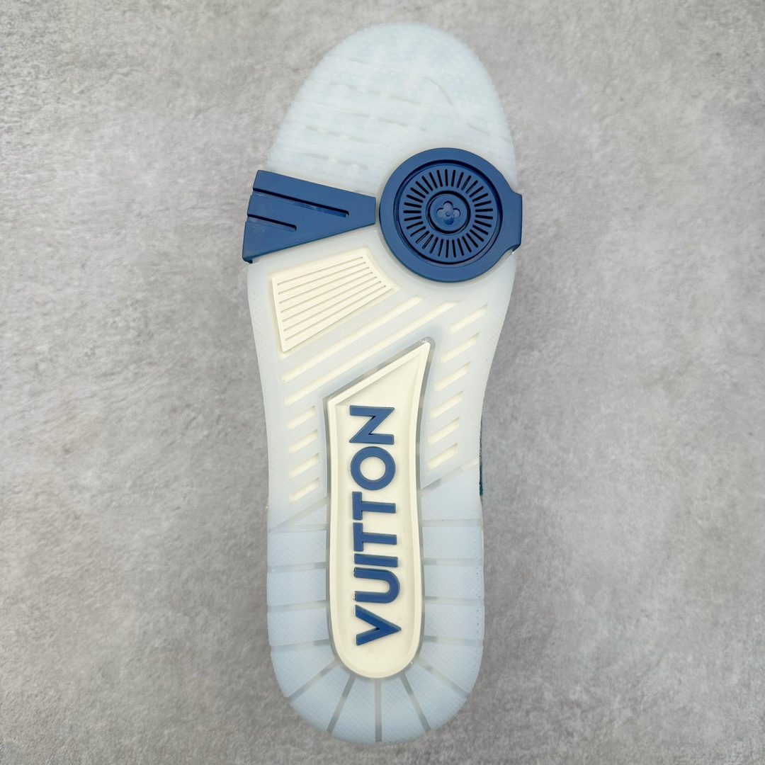 图片[9]-＃FS顶级特价 Louis Vuitton Trainer lv时装走秀运动鞋 实力大厂出品 平台专供 成熟的做工稳定的品控 完美鞋型超高的清洁度 零毛边线头瑕疵 全套原楦原纸版原鞋开模 全网最具灵魂的版型 正确原装黄色鞋盒 正确中底印花 鞋面印花3D高频深度立体 全鞋电脑针车 紧密相连 针距密度一致 环保乳胶注塑鞋垫 厚度脚感还原原版 皮面裁剪部位 统一油边封口工艺 原装橡胶大底含胶量大底组合零偏差 专柜全套包装 防尘袋 说明书 质保卡 男女鞋 尺码：35 36 37 38 39 40 41 42 43 44 45-选品中心