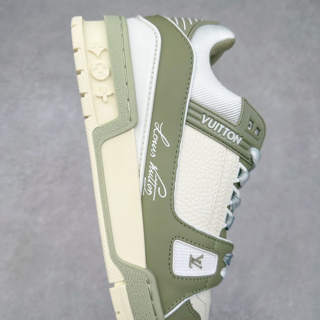 图片[5]-＃FS顶级特价 Louis Vuitton Trainer lv时装走秀运动鞋 实力大厂出品 平台专供 成熟的做工稳定的品控 完美鞋型超高的清洁度 零毛边线头瑕疵 全套原楦原纸版原鞋开模 全网最具灵魂的版型 正确原装黄色鞋盒 正确中底印花 鞋面印花3D高频深度立体 全鞋电脑针车 紧密相连 针距密度一致 环保乳胶注塑鞋垫 厚度脚感还原原版 皮面裁剪部位 统一油边封口工艺 原装橡胶大底含胶量大底组合零偏差 专柜全套包装 防尘袋 说明书 质保卡 男女鞋 尺码：35 36 37 38 39 40 41 42 43 44 45-选品中心