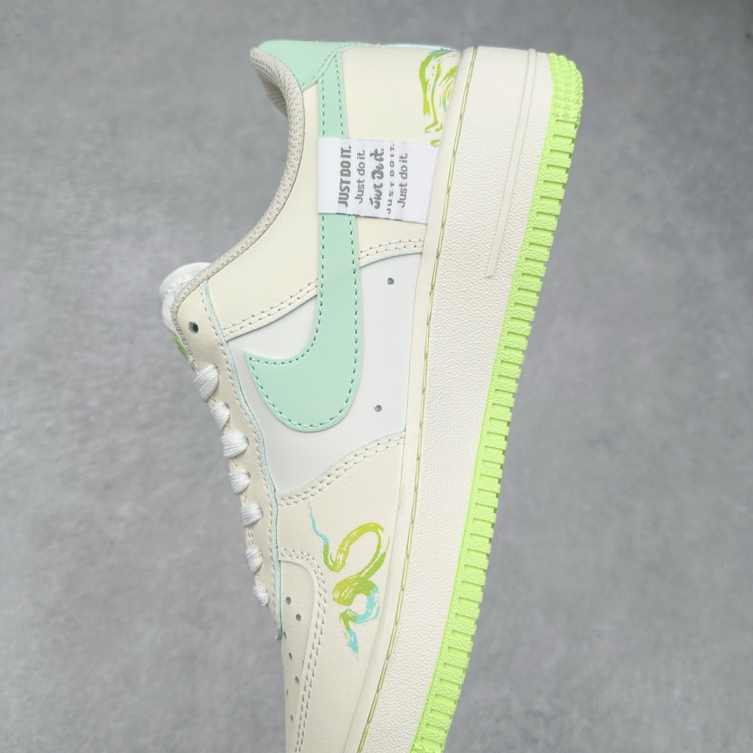 图片[7]-NK Air Force 1´07 Low 空军一号低帮百搭休闲运动板鞋 FB1893-555 柔软、弹性十足的缓震性能和出色的中底设计 横跨复古与现代的外型结合 造就出风靡全球 三十多年的Force 1 直到今天还深受青睐 尺码：36 36.5 37.5 38 38.5 39 40 40.5 41 42 42.5 43 44 44.5 45-选品中心