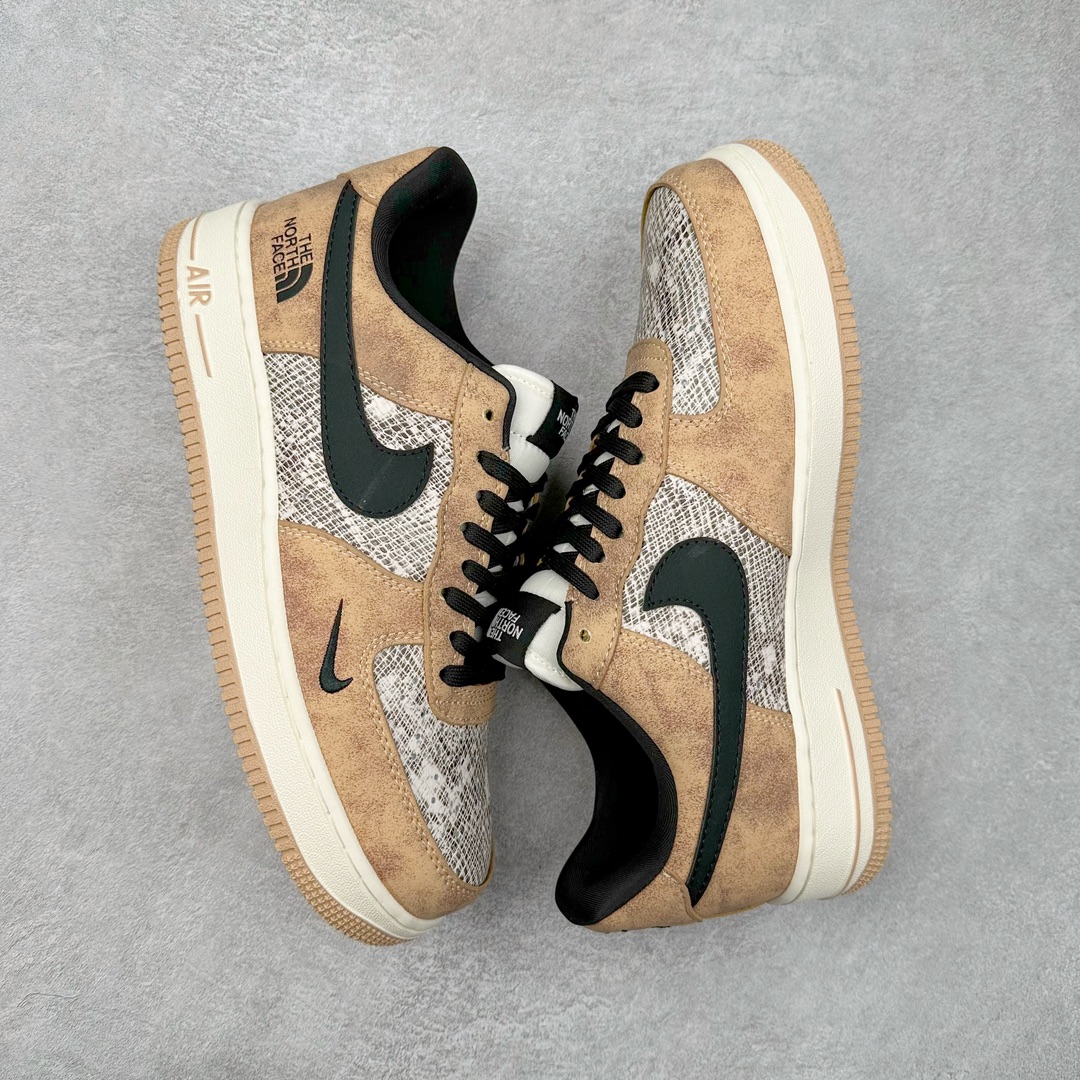 图片[3]-NK Air Force 1´07 Low 空军一号低帮百搭休闲运动板鞋 KK1988-031 柔软、弹性十足的缓震性能和出色的中底设计 横跨复古与现代的外型结合 造就出风靡全球 三十多年的Force 1 直到今天还深受青睐 尺码：36 36.5 37.5 38 38.5 39 40 40.5 41 42 42.5 43 44 44.5 45-选品中心