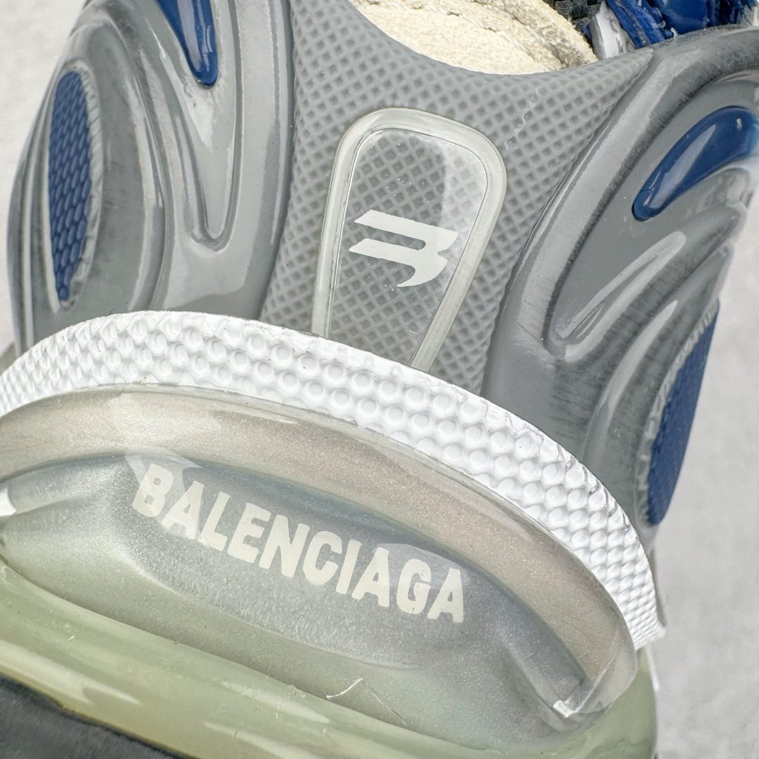 图片[15]-＃XA BALENCIAGA Runner Sneaker 巴黎世家七代慢跑系列低帮复古野跑潮流运动鞋老爹鞋 尼龙和网布材质 磨损效果 鞋头边缘印有尺码 背面浮印尺码 外侧印有跑者徽标 鞋舌刺绣 Balenciaga 品牌标识 鞋跟背面 Balenciaga品牌标识 材质采用65%聚氨酯、35%聚酯纤维 全新 Runner 鞋型轮廓借鉴于 2000 年初的复古线条 搭载大网眼面料制成鞋面基础 由粉色、白色尼龍与橡胶质地覆盖鞋面诠释线条感 当中透过几道手缝线与折损痕更是精准的掌握历经时间淬炼的破旧痕迹 延续其手法至鞋领、鞋跟、鞋带、中底等部分均饰有破损及脏污之貌 尤其是鞋领处与鞋带孔眼条更是采用不规则做旧技术将内容物泡棉随机露出 尺码：35 36 37 38 39 40 41 42 43 44 45 46-选品中心