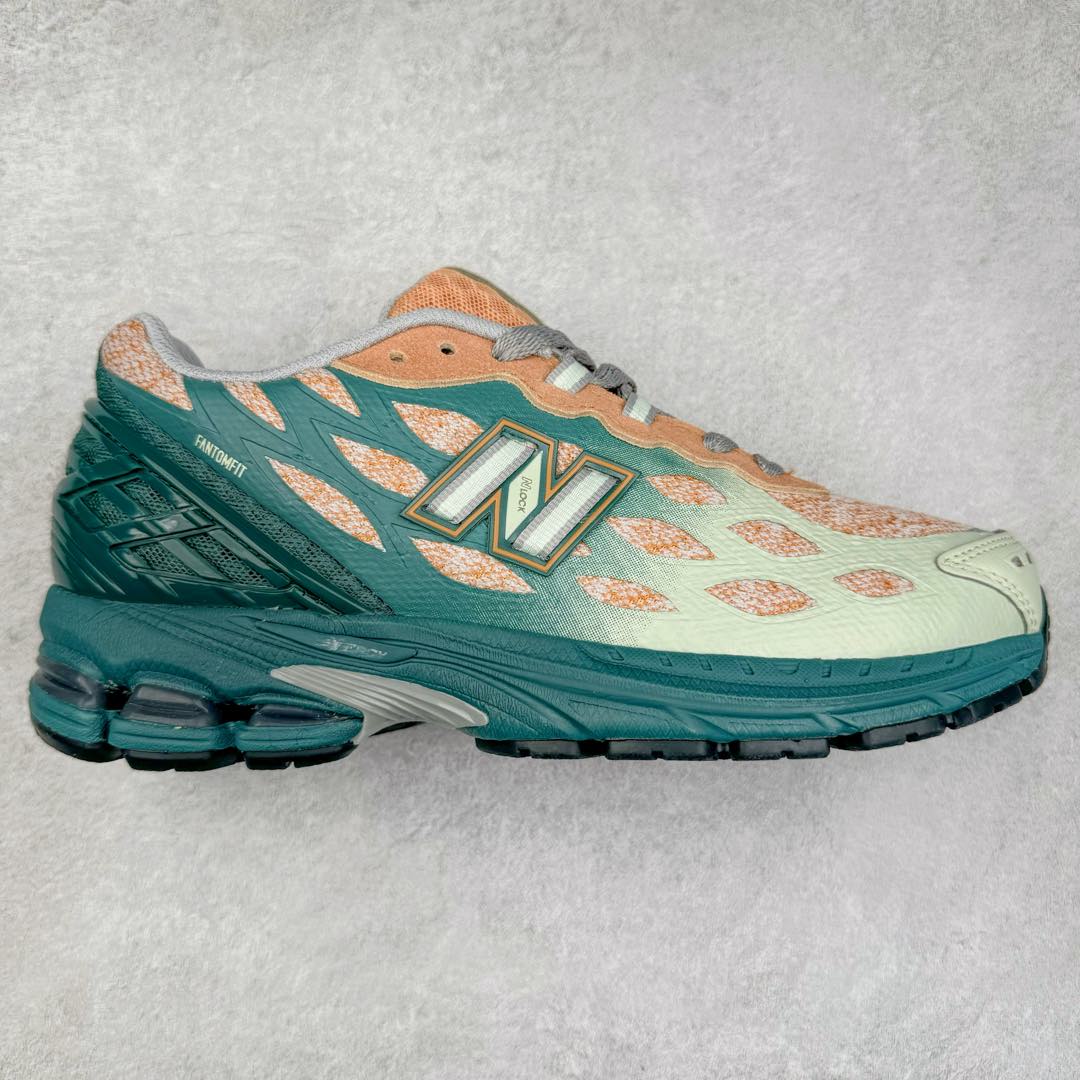 New Balance M1906R NB新百伦系列复古老爹风休闲运动慢跑鞋 采用轻质牛剖革拼接透气网眼衬垫织物鞋面材质 T-Beam大底提供足步弓支撑 保持步态稳定#后跟搭载外露缓震胶 鞋身整体以各种深浅不一的灰色覆盖 鞋头以淡蓝色调装饰，网眼衬垫通过不规律的色块实现做旧的美感 泛黄的鞋底更是进一步增添了复古气息 尺码：36 37 37.5 38 38.5 39.5 40 40.5 41.5 42 42.5 43 44 45-选品中心