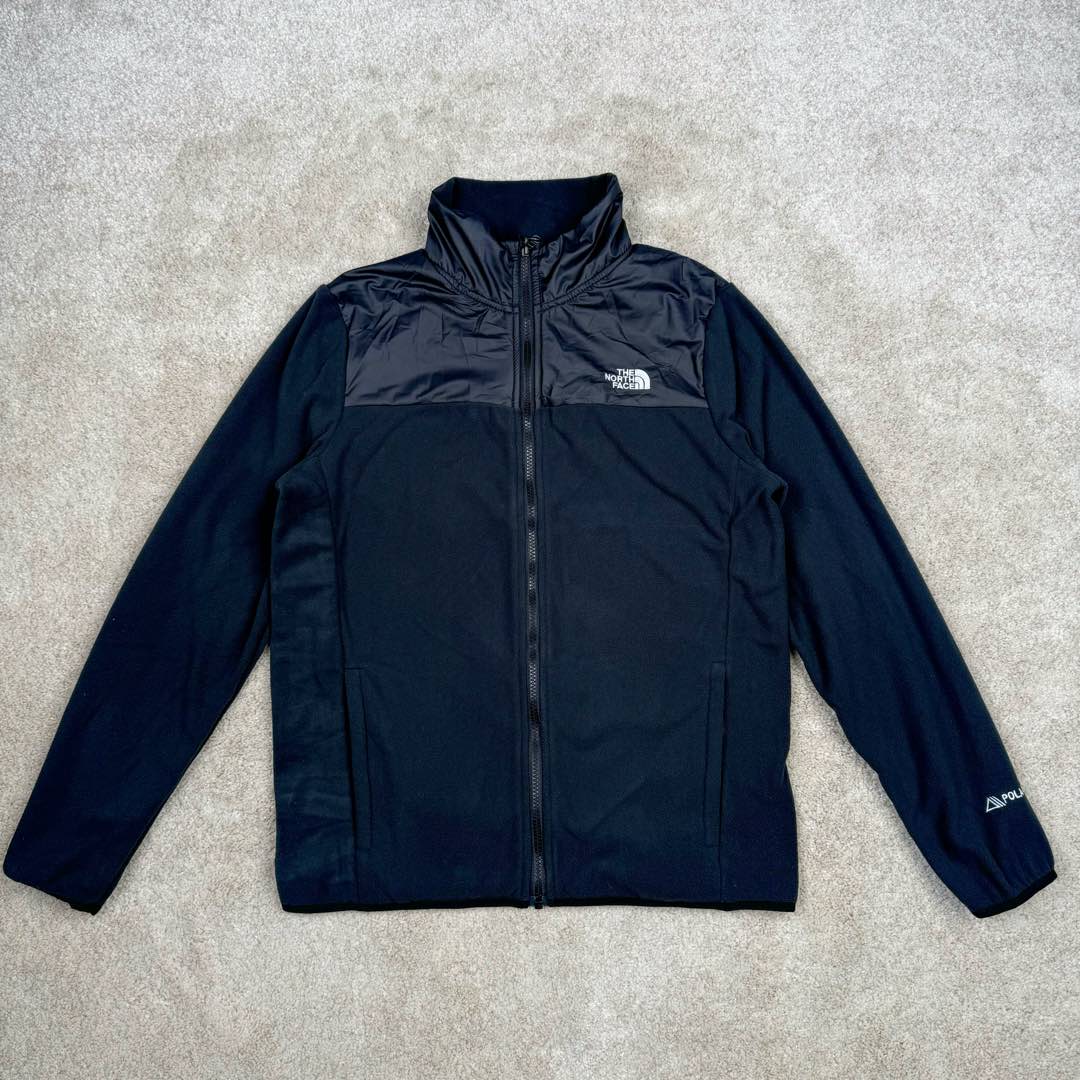 ＃暖冬福利 THE NORTH FACE 北面城市户外系列色块拼接Logo标识立领户外抓绒保暖夹克外套内胆 The North Face于1966年成立，一直致力于为户外运动员的每一次严酷探索提供专业装备。作为全球户外运动领导品牌，The NorthFace以经过专业运动员测试、适应各类户外需求的产品助力探索者不断超越自我，激发人类潜能。 The North Face象征着众多山脉中更冷、更值得挑战的北坡。品牌标志则来自Half Dome，一座位于美国加州Yosemite NationalPark（优胜美地国家公园）里的山峰，中文名字取为「北面」，象征着不畏惧的户外探索精神。1997年，The North Face采用全新的宣传标语「Never Stop Exploring探索永不停止」，体现品牌的探索精神，成为品牌的座右铭。尺码：xS S M L XL 2XL-选品中心