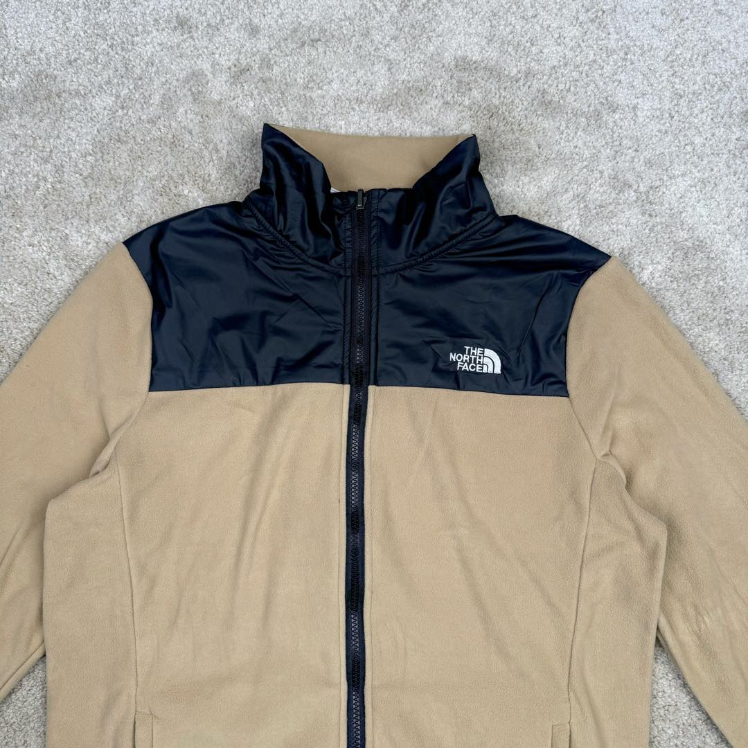 图片[4]-＃暖冬福利 THE NORTH FACE 北面城市户外系列色块拼接Logo标识立领户外抓绒保暖夹克外套内胆 The North Face于1966年成立，一直致力于为户外运动员的每一次严酷探索提供专业装备。作为全球户外运动领导品牌，The NorthFace以经过专业运动员测试、适应各类户外需求的产品助力探索者不断超越自我，激发人类潜能。 The North Face象征着众多山脉中更冷、更值得挑战的北坡。品牌标志则来自Half Dome，一座位于美国加州Yosemite NationalPark（优胜美地国家公园）里的山峰，中文名字取为「北面」，象征着不畏惧的户外探索精神。1997年，The North Face采用全新的宣传标语「Never Stop Exploring探索永不停止」，体现品牌的探索精神，成为品牌的座右铭。尺码：xS S M L XL 2XL-选品中心