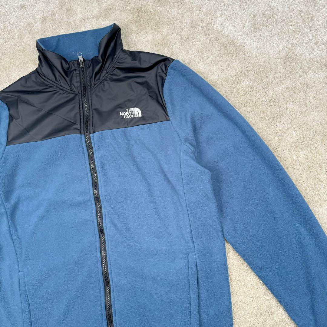 图片[7]-＃暖冬福利 THE NORTH FACE 北面城市户外系列色块拼接Logo标识立领户外抓绒保暖夹克外套内胆 The North Face于1966年成立，一直致力于为户外运动员的每一次严酷探索提供专业装备。作为全球户外运动领导品牌，The NorthFace以经过专业运动员测试、适应各类户外需求的产品助力探索者不断超越自我，激发人类潜能。 The North Face象征着众多山脉中更冷、更值得挑战的北坡。品牌标志则来自Half Dome，一座位于美国加州Yosemite NationalPark（优胜美地国家公园）里的山峰，中文名字取为「北面」，象征着不畏惧的户外探索精神。1997年，The North Face采用全新的宣传标语「Never Stop Exploring探索永不停止」，体现品牌的探索精神，成为品牌的座右铭。尺码：xS S M L XL 2XL-选品中心