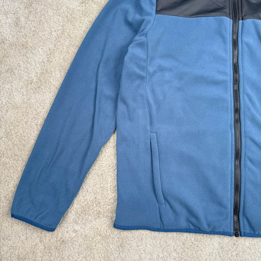 图片[5]-＃暖冬福利 THE NORTH FACE 北面城市户外系列色块拼接Logo标识立领户外抓绒保暖夹克外套内胆 The North Face于1966年成立，一直致力于为户外运动员的每一次严酷探索提供专业装备。作为全球户外运动领导品牌，The NorthFace以经过专业运动员测试、适应各类户外需求的产品助力探索者不断超越自我，激发人类潜能。 The North Face象征着众多山脉中更冷、更值得挑战的北坡。品牌标志则来自Half Dome，一座位于美国加州Yosemite NationalPark（优胜美地国家公园）里的山峰，中文名字取为「北面」，象征着不畏惧的户外探索精神。1997年，The North Face采用全新的宣传标语「Never Stop Exploring探索永不停止」，体现品牌的探索精神，成为品牌的座右铭。尺码：xS S M L XL 2XL-选品中心