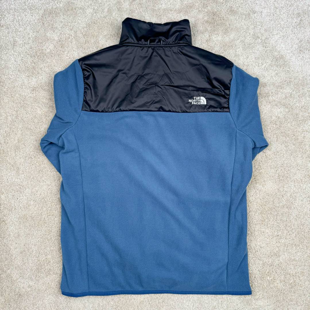 图片[3]-＃暖冬福利 THE NORTH FACE 北面城市户外系列色块拼接Logo标识立领户外抓绒保暖夹克外套内胆 The North Face于1966年成立，一直致力于为户外运动员的每一次严酷探索提供专业装备。作为全球户外运动领导品牌，The NorthFace以经过专业运动员测试、适应各类户外需求的产品助力探索者不断超越自我，激发人类潜能。 The North Face象征着众多山脉中更冷、更值得挑战的北坡。品牌标志则来自Half Dome，一座位于美国加州Yosemite NationalPark（优胜美地国家公园）里的山峰，中文名字取为「北面」，象征着不畏惧的户外探索精神。1997年，The North Face采用全新的宣传标语「Never Stop Exploring探索永不停止」，体现品牌的探索精神，成为品牌的座右铭。尺码：xS S M L XL 2XL-选品中心