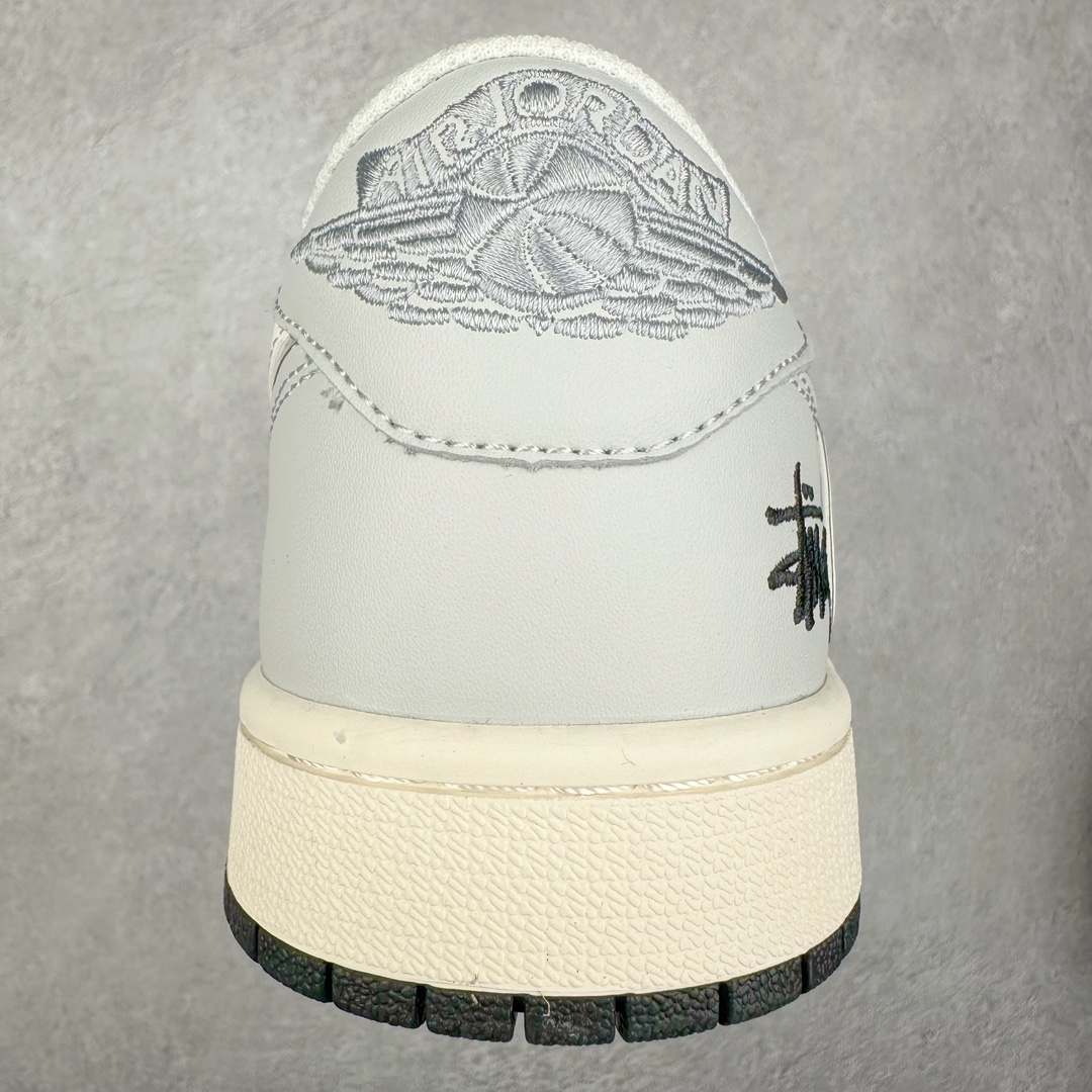 图片[8]-TS x Air Jordan AJ1 Low 倒钩低帮联名定制配色 XZ6898-001 原厂内置气垫魔块 A模大底 头层小牛皮 鞋舌AJ原厂专用牛津布+AJ专用反口珍珠布+原厂无杂质高弹内里海棉+特殊封边弹力鞋带 尺码：36 36.5 37.5 38 38.5 39 40 40.5 41 42 42.5 43 44 44.5 45 46 47.5-选品中心