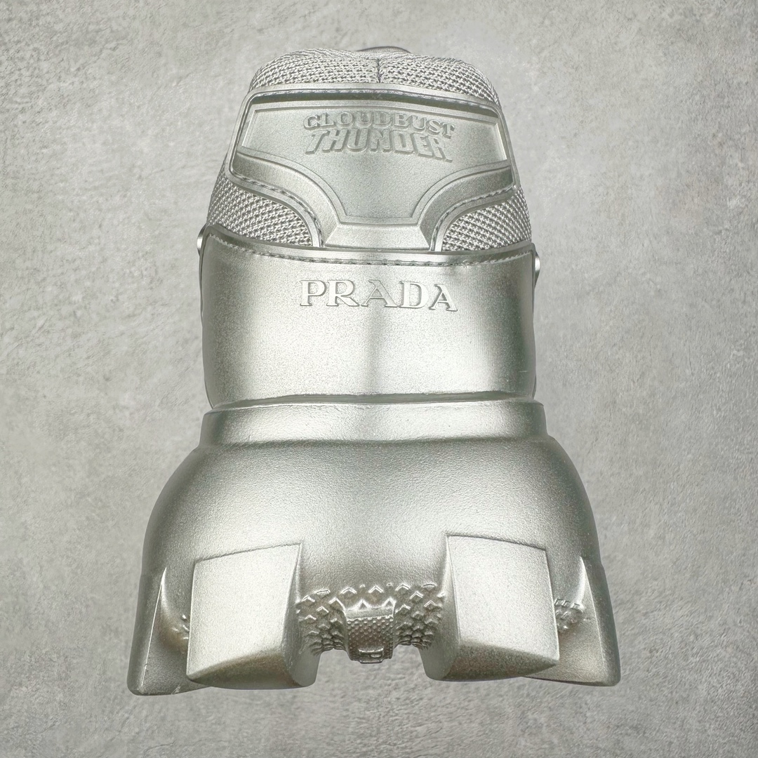 图片[8]-PRADA Cloudbust Thunder 普拉达厚底低帮休闲鞋 该鞋款选用织物和橡胶打造 诠释繁复精致的鞋型 锯齿状橡胶胎面花纹精雕细琢 橡胶饰片赋予鞋面立体效果 尺码：36 37 38 39 40 41 42 43 44 45 46 比运动鞋偏大一码-选品中心