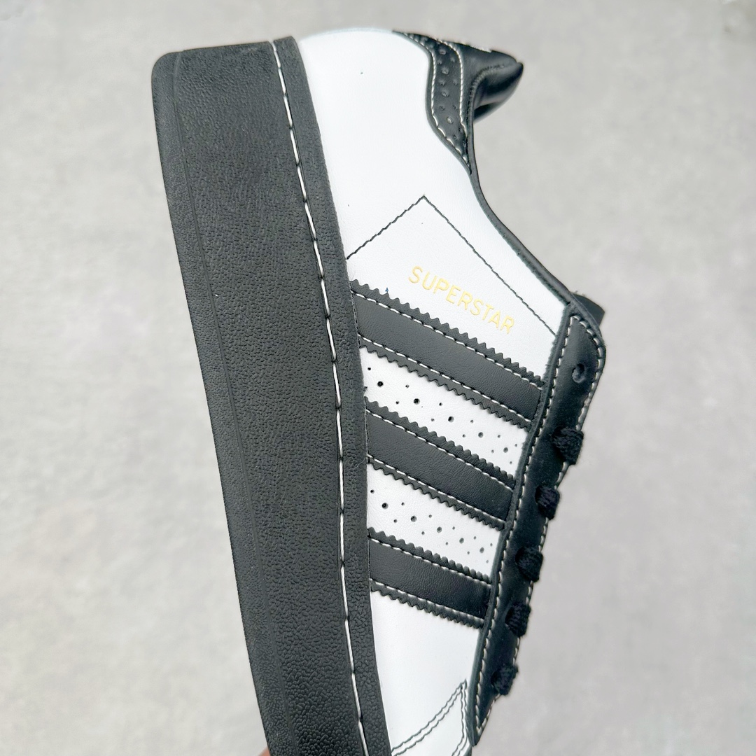 图片[6]-＃特价福利 AD Originals Superstar 经典复古贝壳头厚底板鞋 诞生于1969年 是第一双将全皮面鞋 身与橡胶鞋头结合在一起的低帮篮球鞋 Superstar最开始 是作为高帮篮球鞋Pro Model的低帮版本而出现的 但因为其独特和醒目的橡胶鞋头造型而让大家熟知 被大家形象地称为\\\”shelltoe\\\”贝壳头 在70年代的美国职业篮球场上 接近3/4的NBA球员都将这双Superstar作为场上用鞋 80年代之后 经过不断的改良和发展 Superstar逐渐成为横跨时装、音乐、街头文化、休闲和运动等各大领域的时尚潮鞋 尺码：35.5 36 36.5 37 38 38.5 39 40 40.5 41 42 42.5 43 44 44.5 45-选品中心